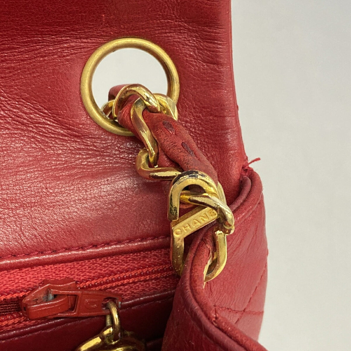 Chanel Red Color Leather Shoulder Bag (Pre-Owned)