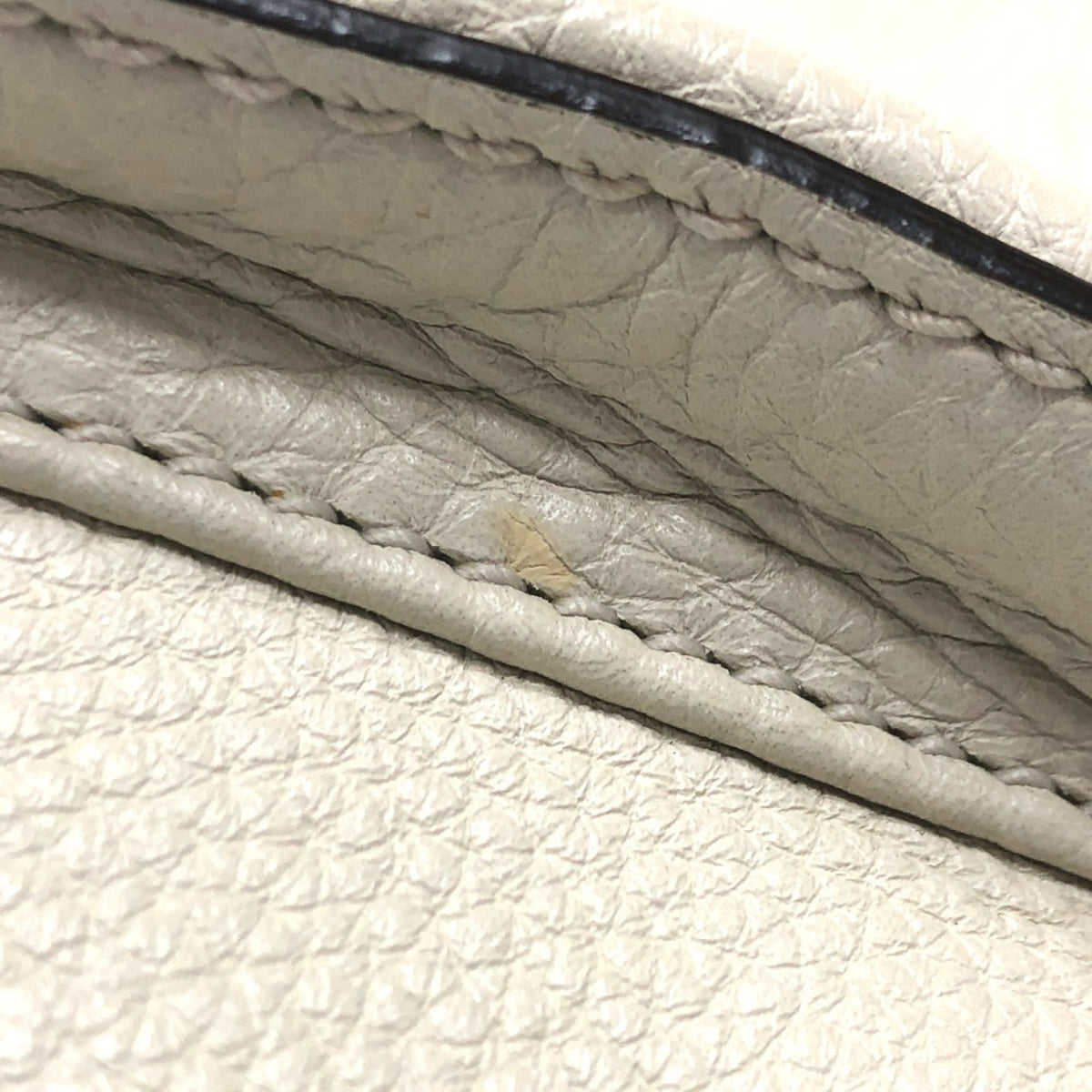 Gucci White Leather Backpack (Pre-Owned)