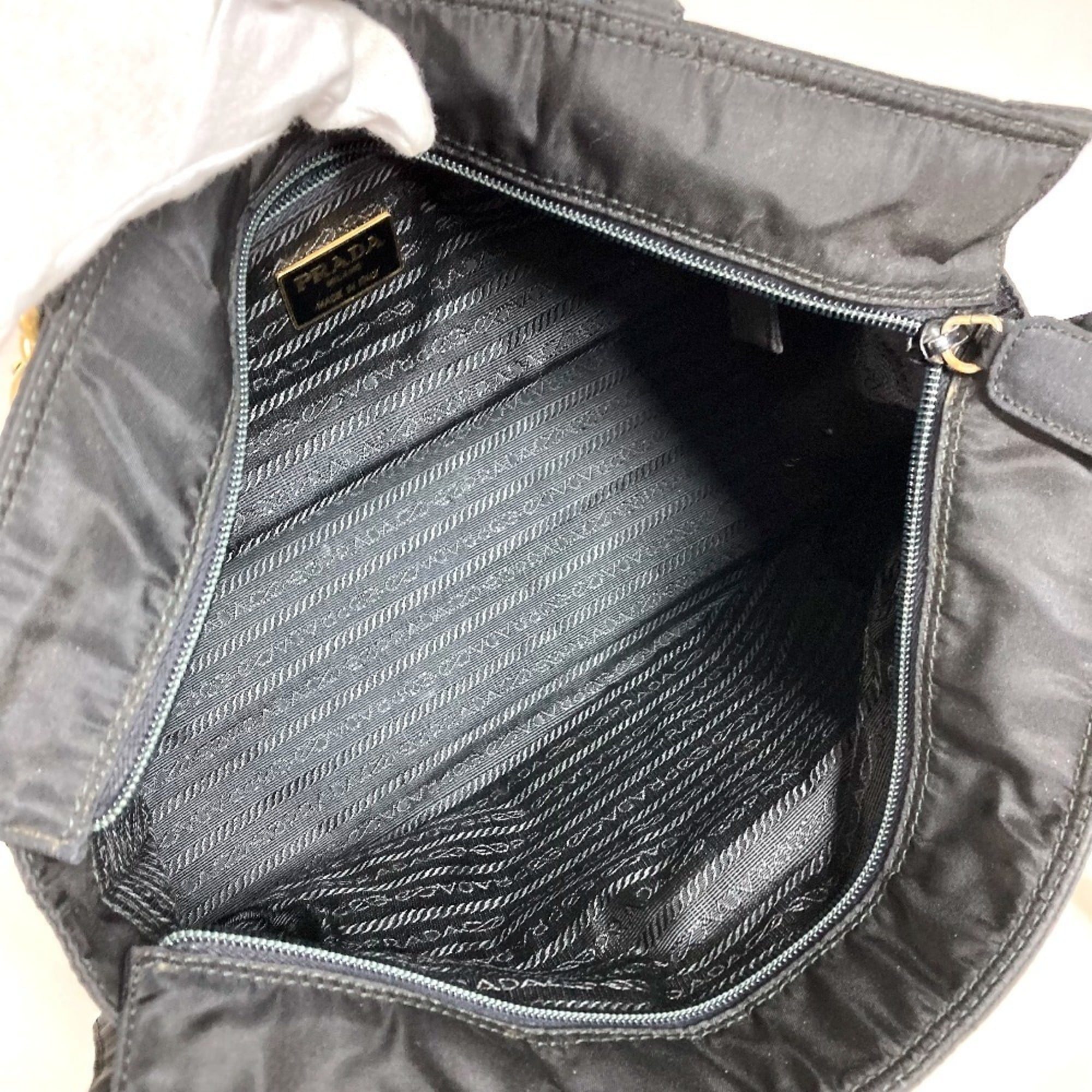 Prada Black Nylon Handbag Tote Bag (Pre-Owned)