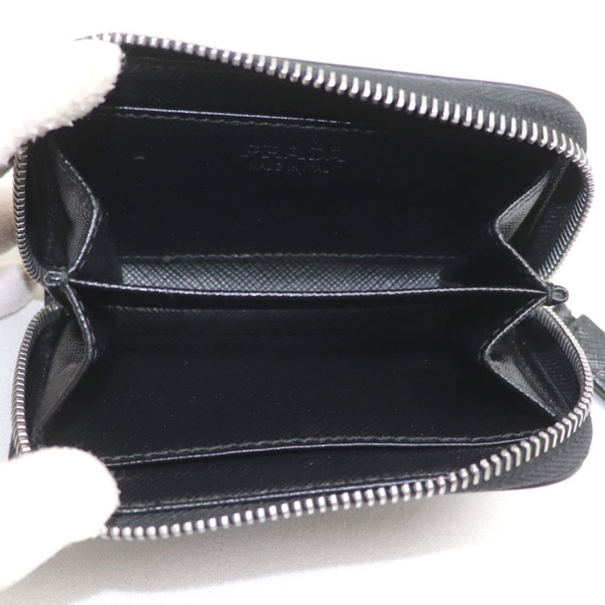 Prada Black Leather Coin Purse/Coin Case (Pre-Owned)
