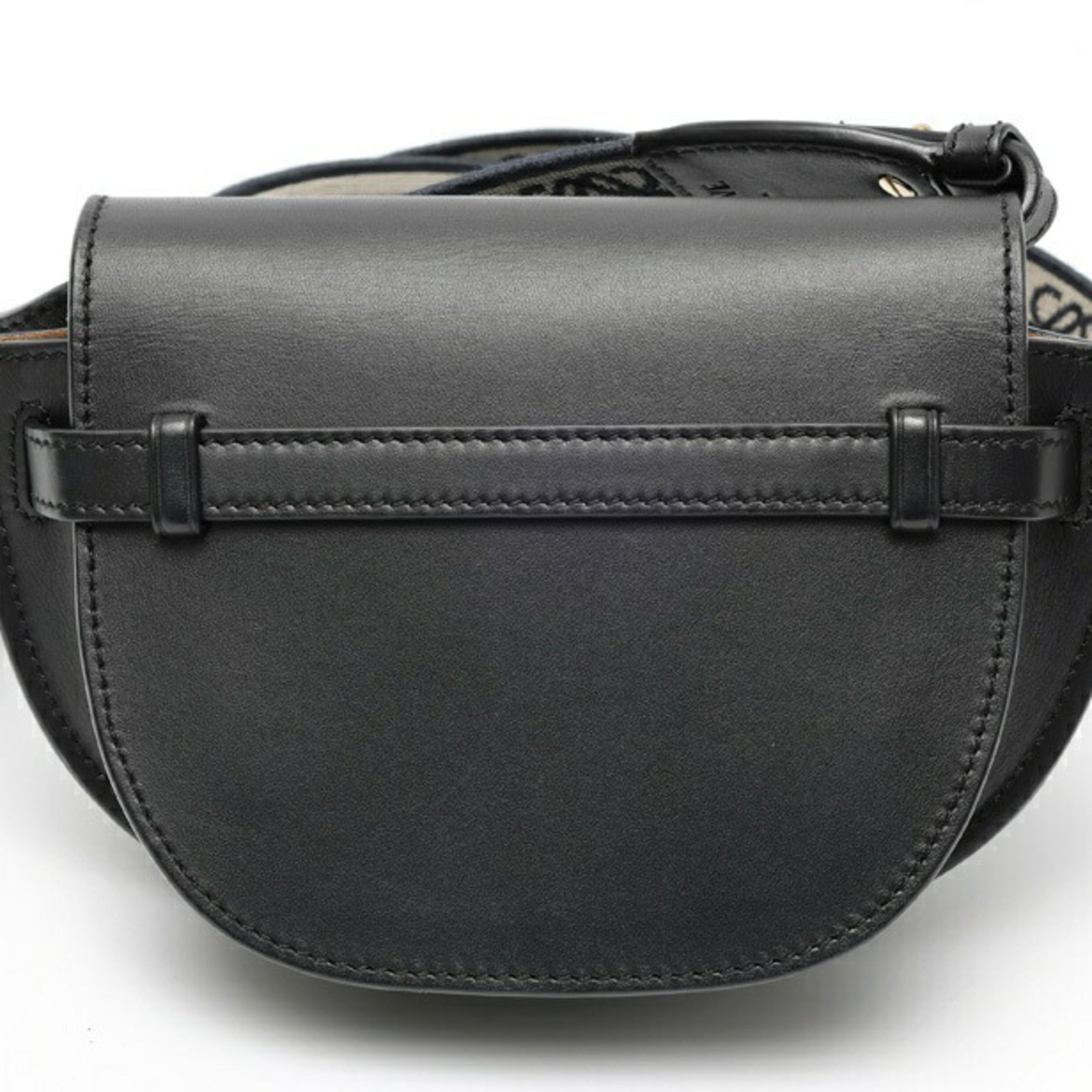 Loewe Black Leather Shoulder Bag (Pre-Owned)