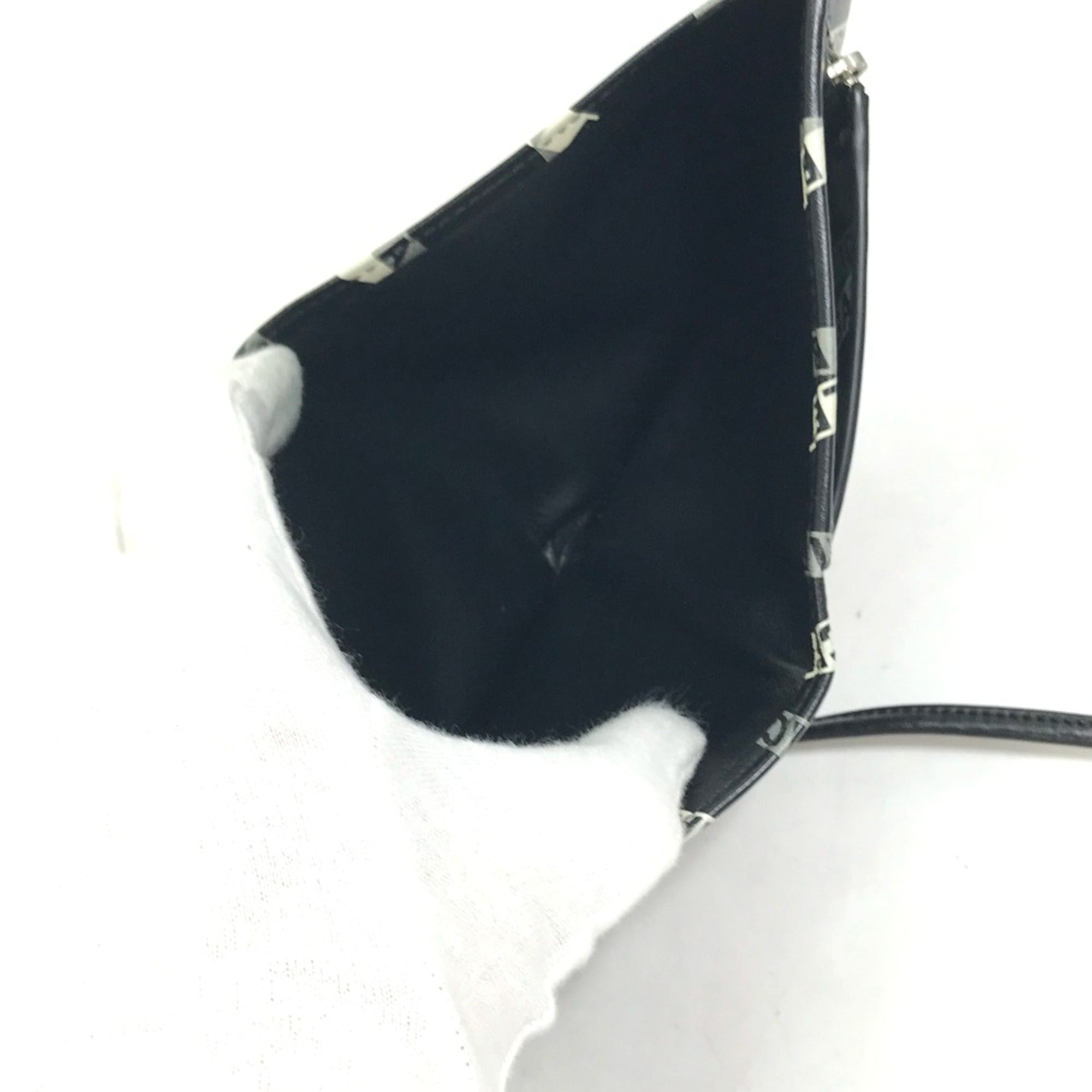 Balenciaga Black Leather Shoulder Bag (Pre-Owned)