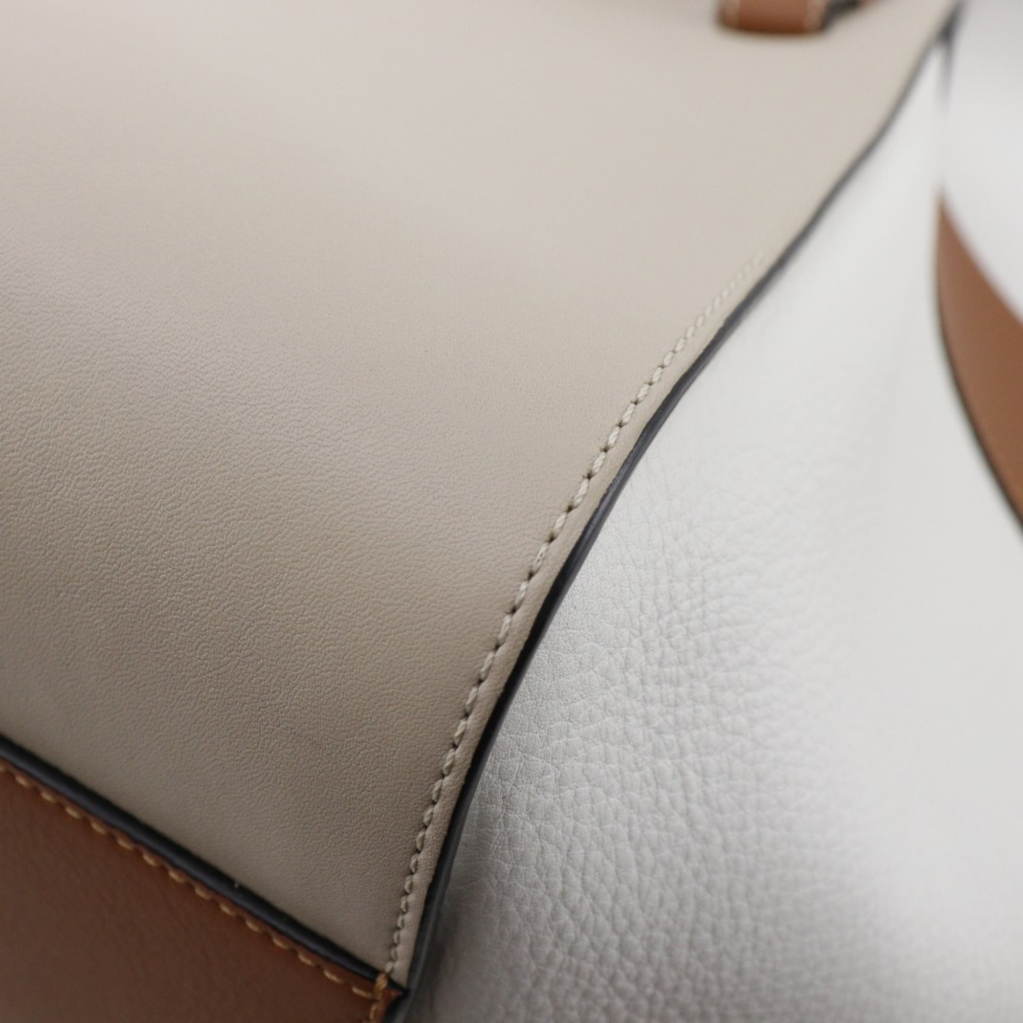 Loewe Hammock Brown White Leather Handbag (Pre-Owned)