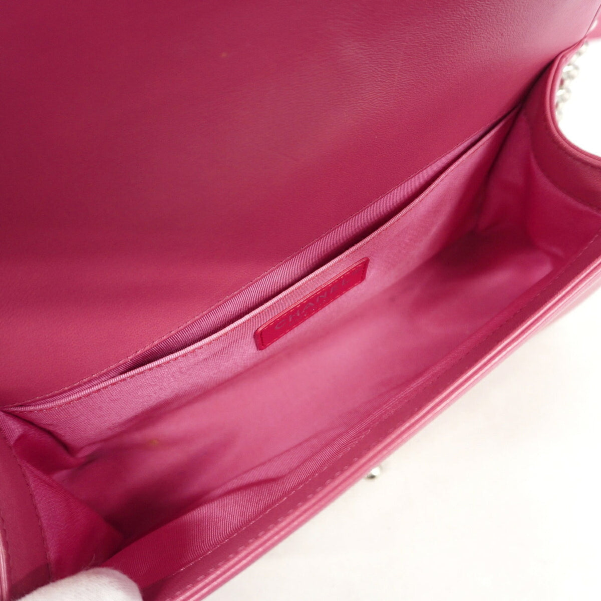Chanel Pink Leather Shoulder Bag (Pre-Owned)