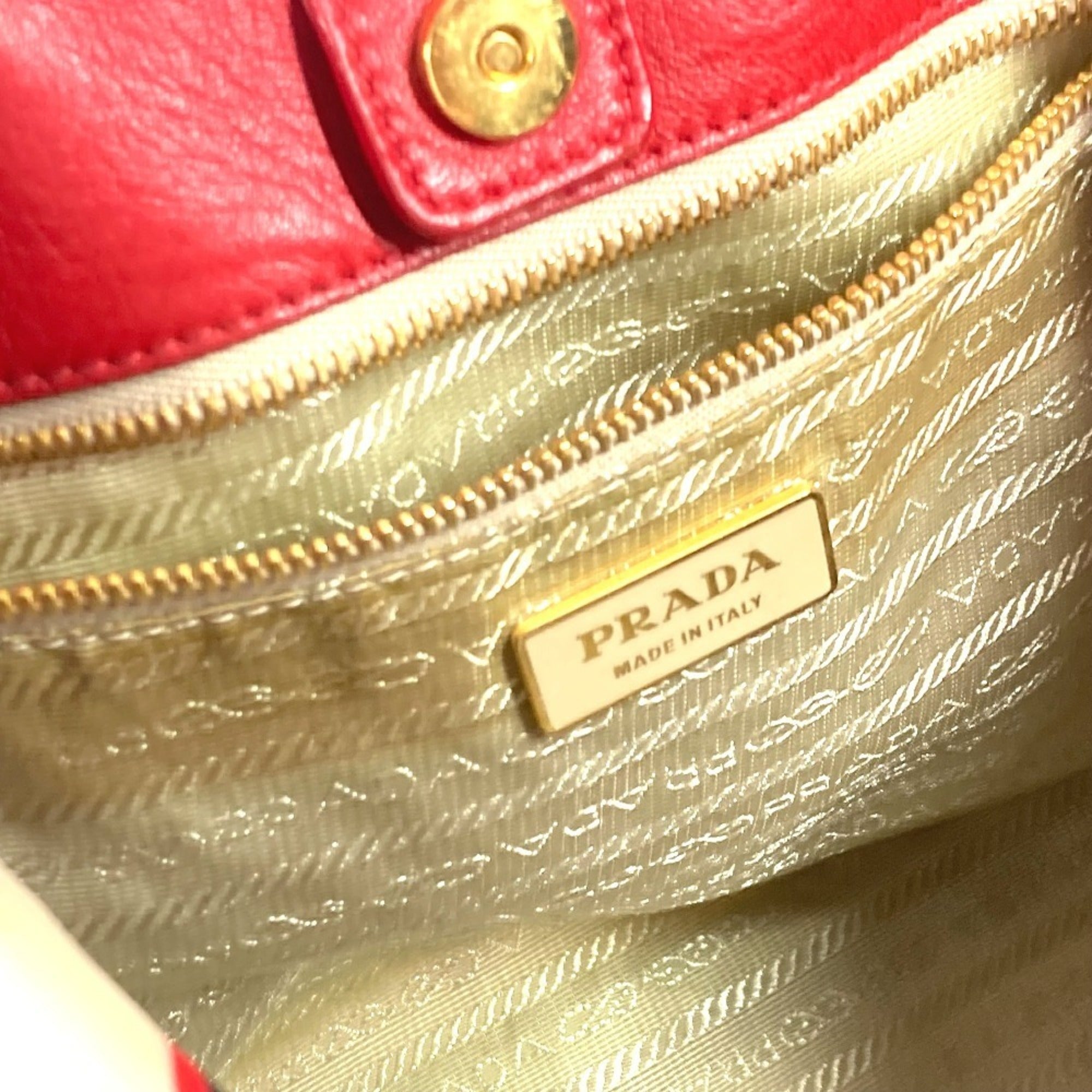 Prada Red Color White Leather Nylon Handbag Tote Bag (Pre-Owned)