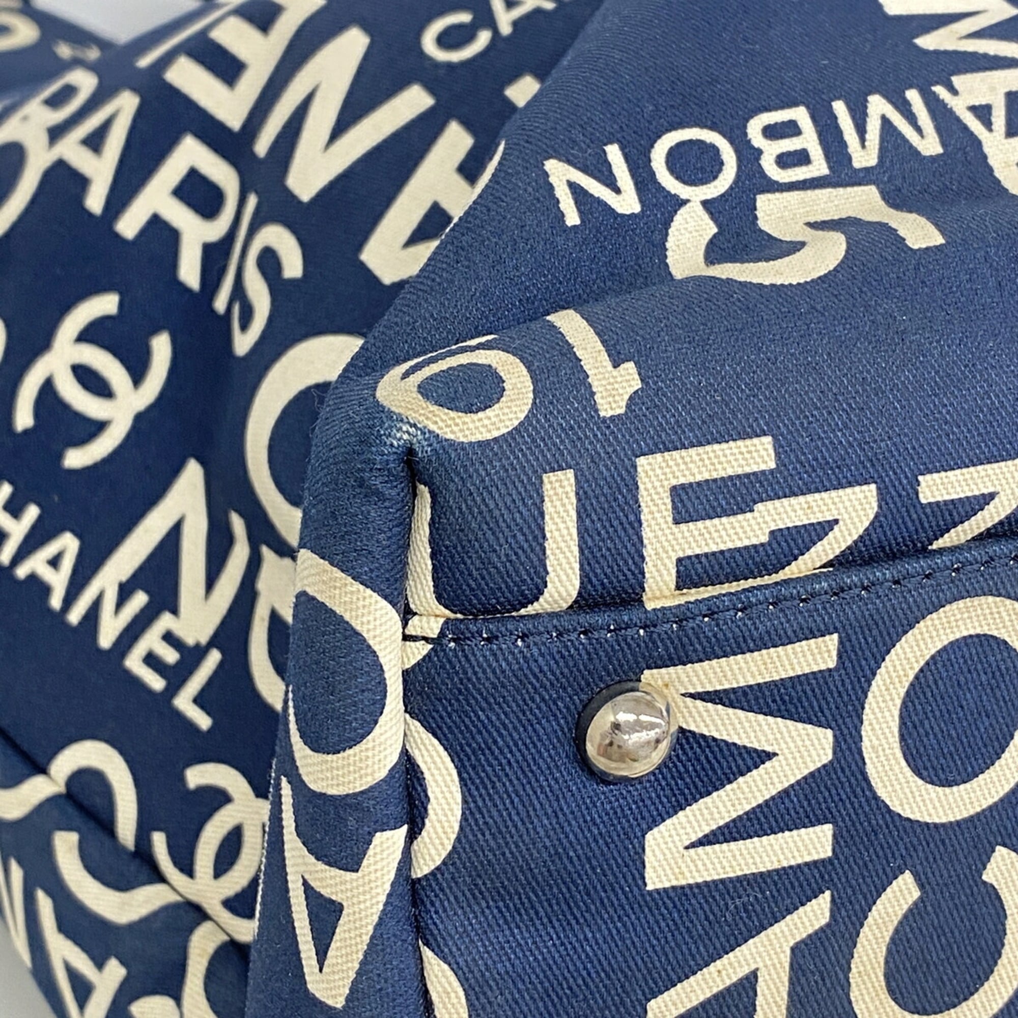 Chanel Navy Canvas Tote Bag (Pre-Owned)