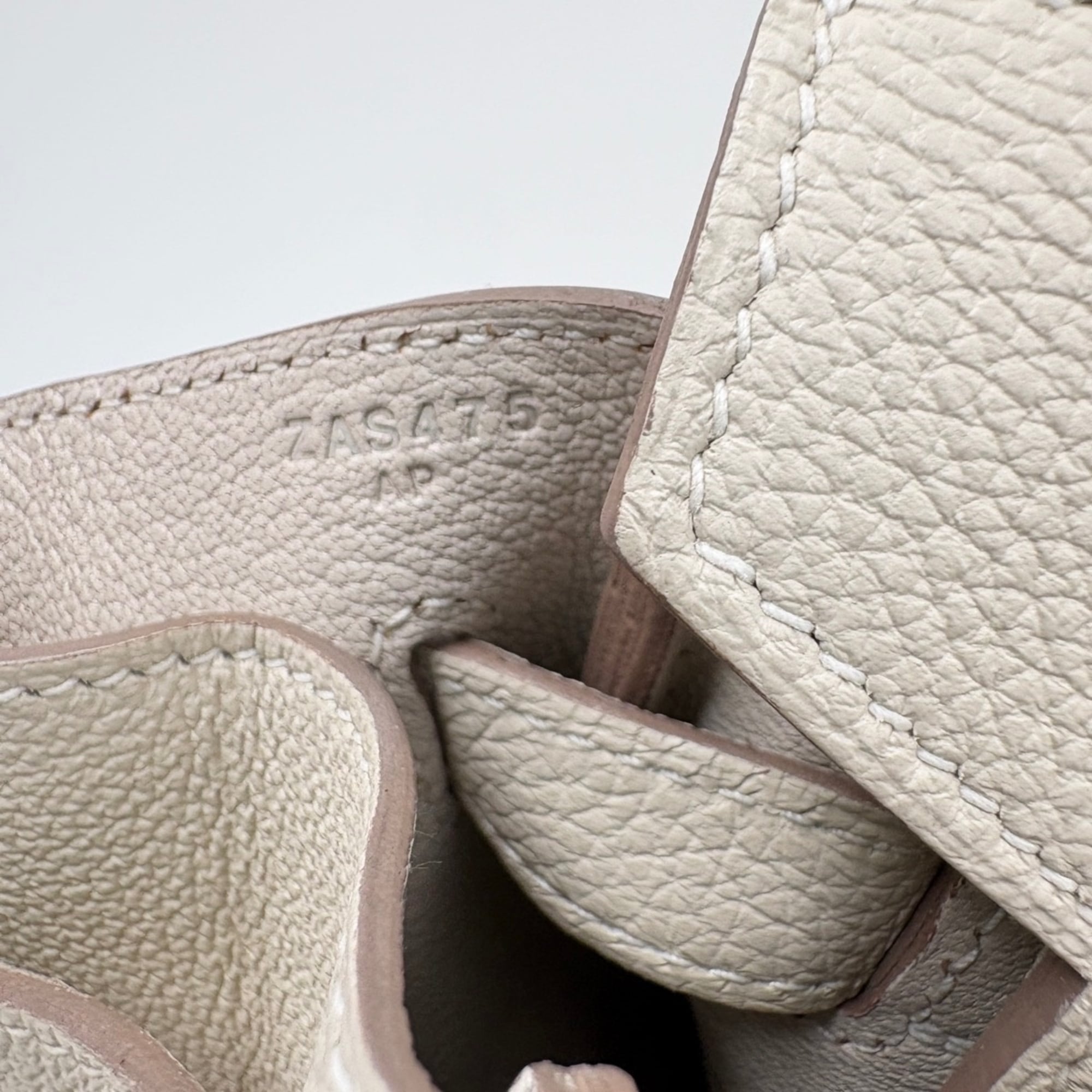 Hermes Birkin Beige Handbag (Pre-Owned)