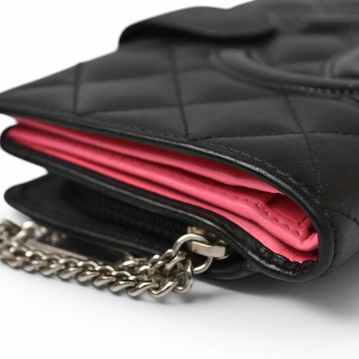 Chanel Black Leather Wallet (Bi-Fold) (Pre-Owned)