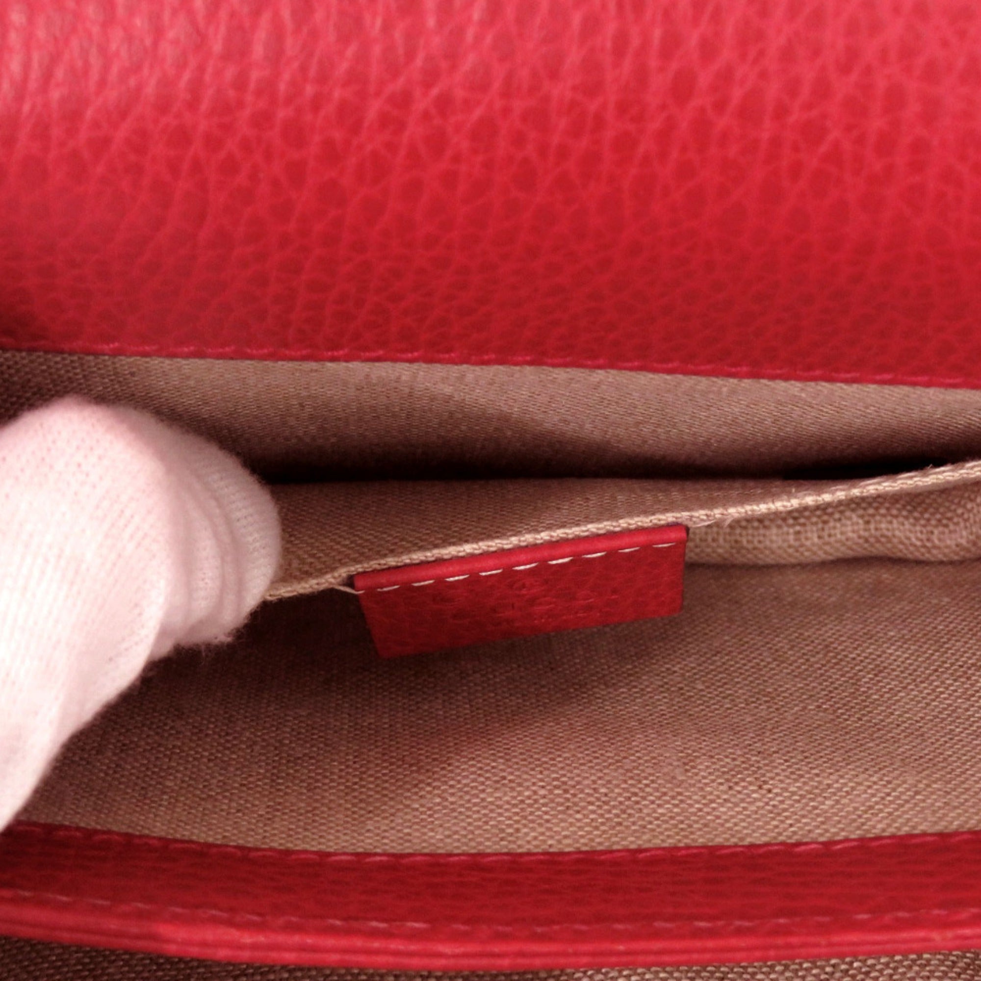 Gucci Red Color Leather Shoulder Bag (Pre-Owned)