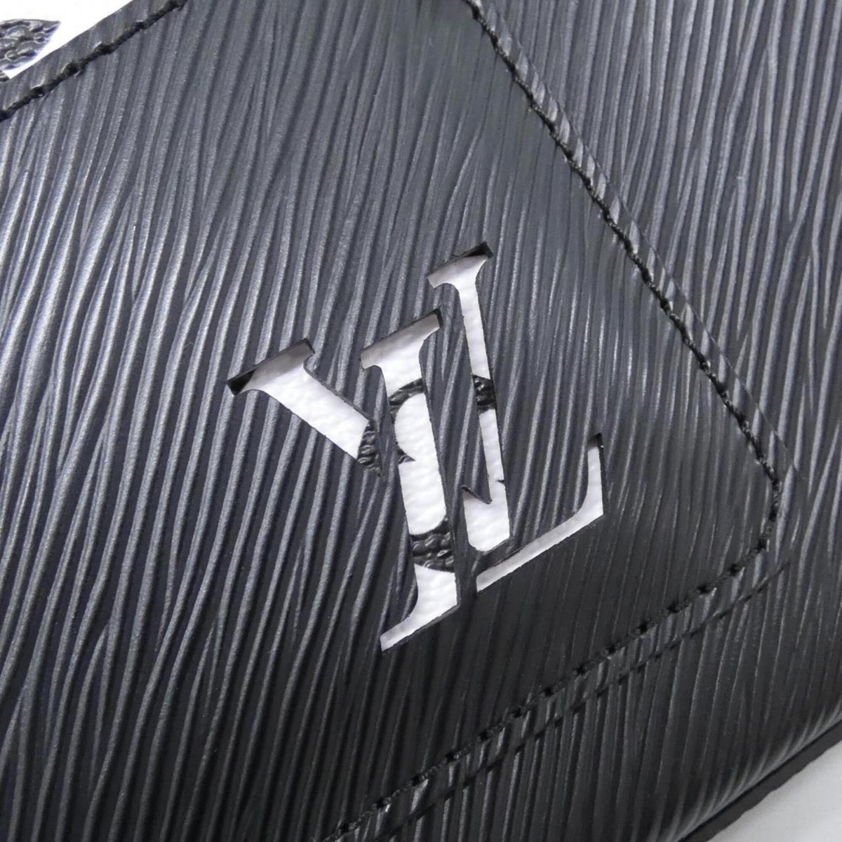 Louis Vuitton Black Leather Pouch Shoulder Bag (Pre-Owned)