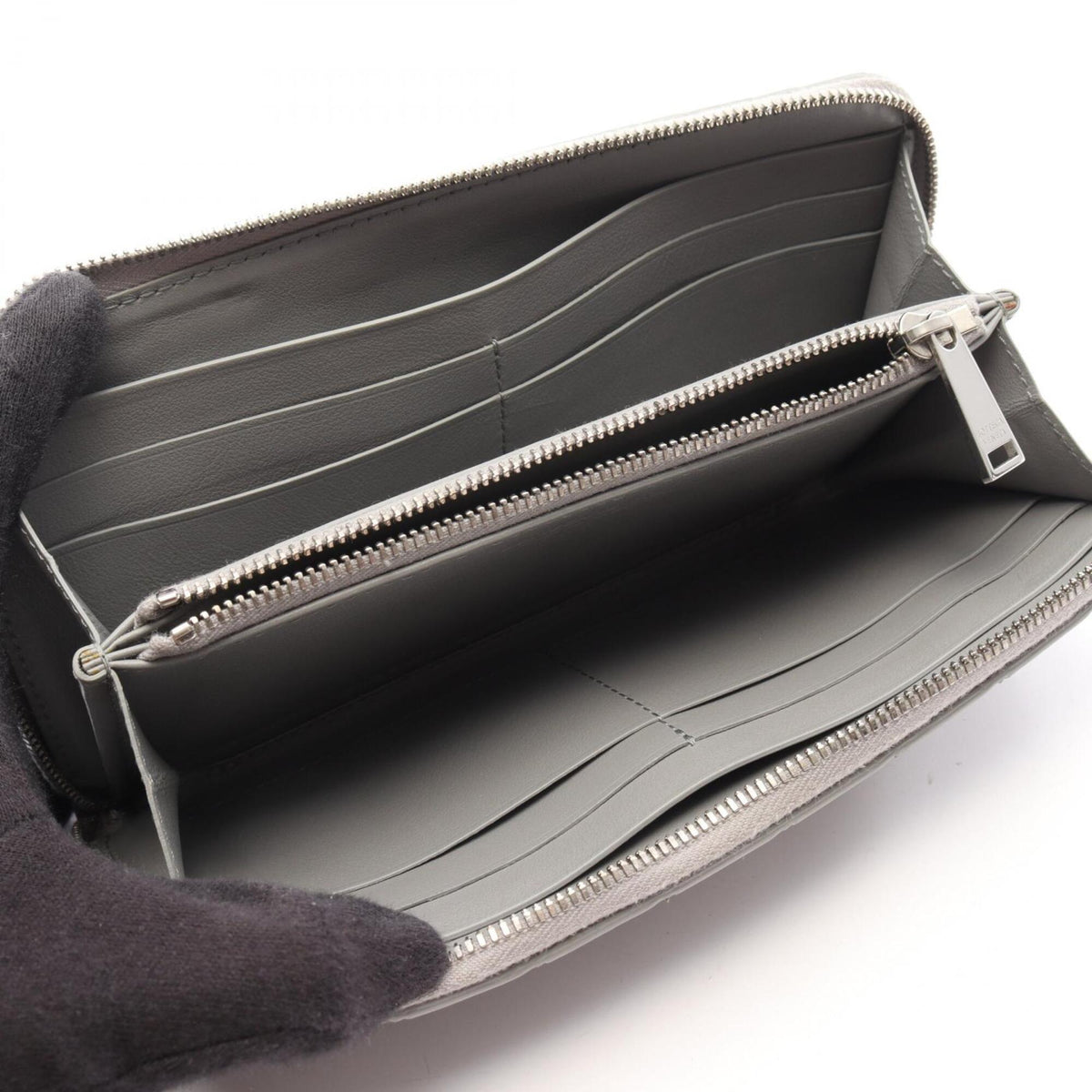 Bottega Veneta Gray Intrecciato Long Wallet (Bi-Fold) (Pre-Owned)