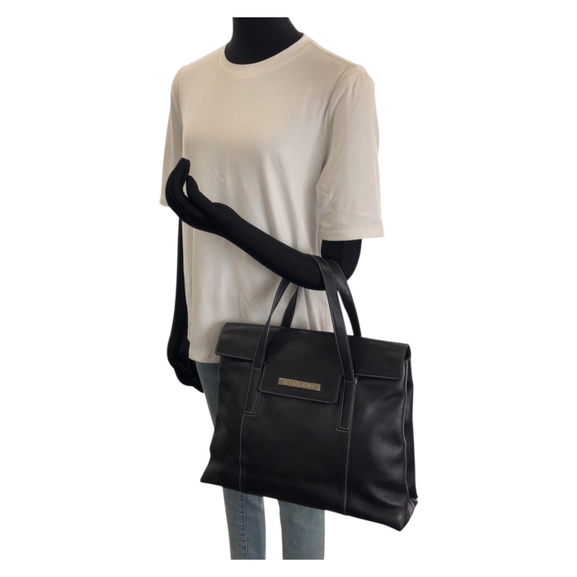 Bvlgari Black Leather Shoulder Bag Tote Bag (Pre-Owned)