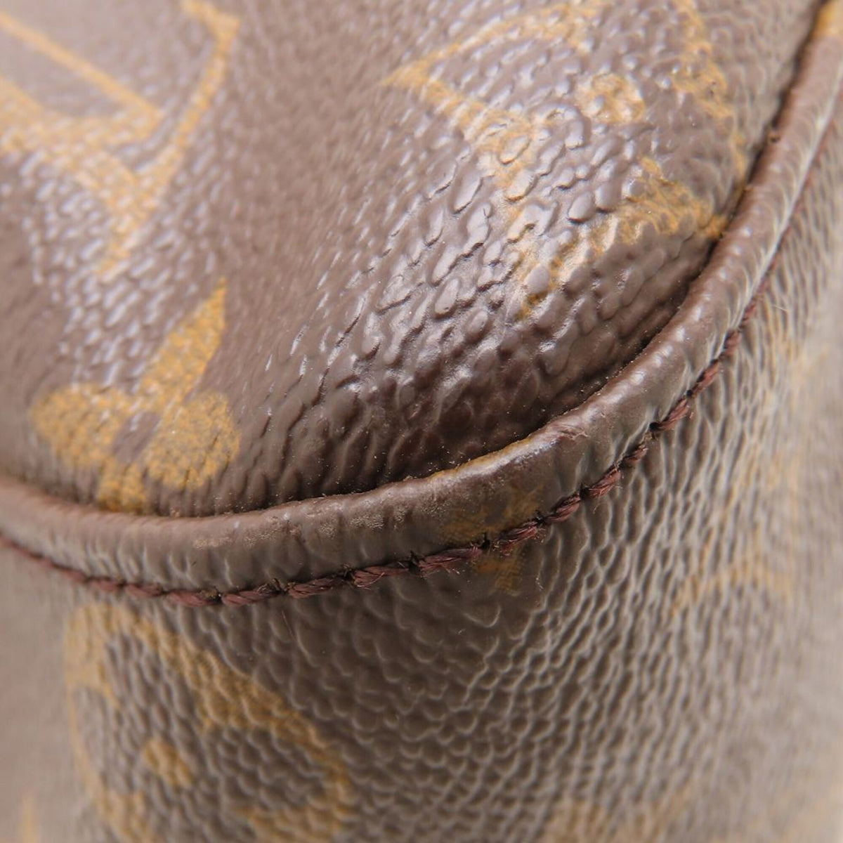 Louis Vuitton Brown Monogram Monogram Shoulder Bag (Pre-Owned)
