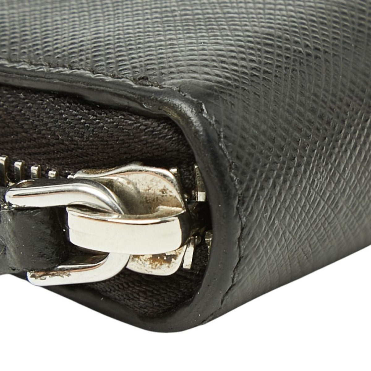 Prada Black Leather Long Wallet (Bi-Fold) (Pre-Owned)