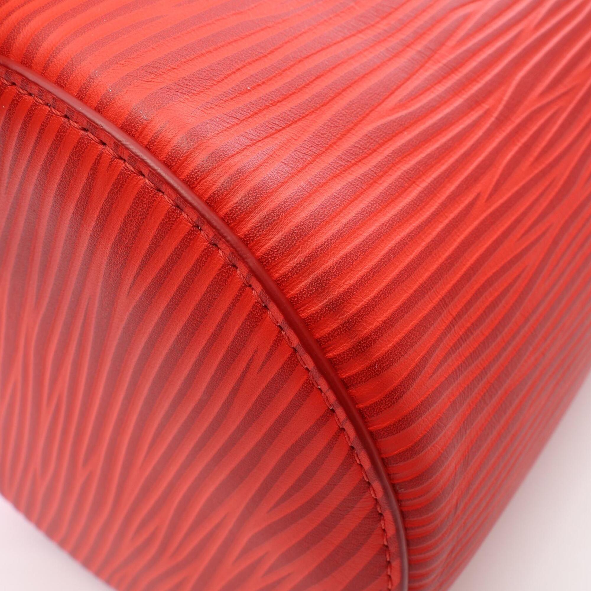 Louis Vuitton Red Color Leather Handbag (Pre-Owned)