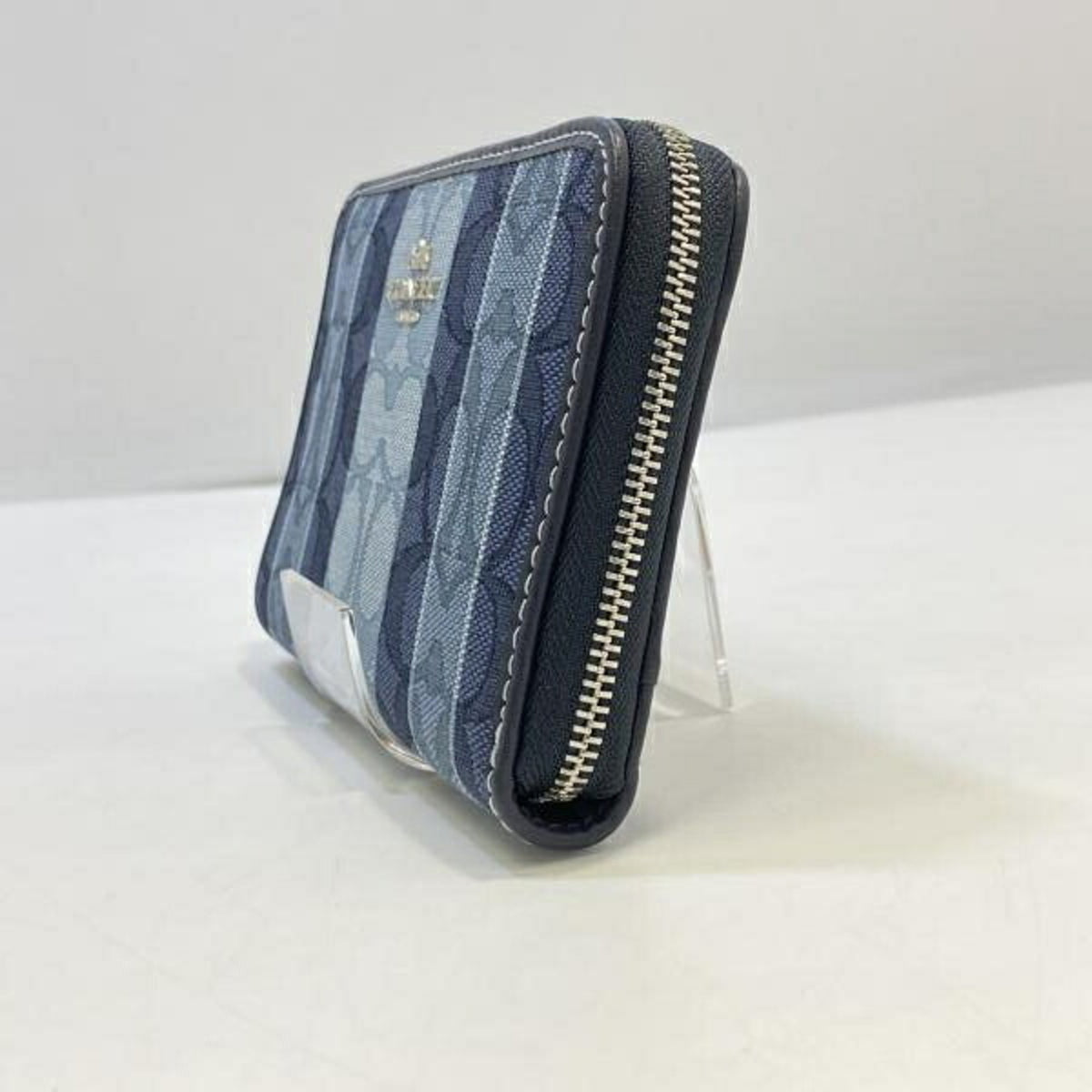 Coach Signature Blue Long Wallet (Bi-Fold) (Pre-Owned)
