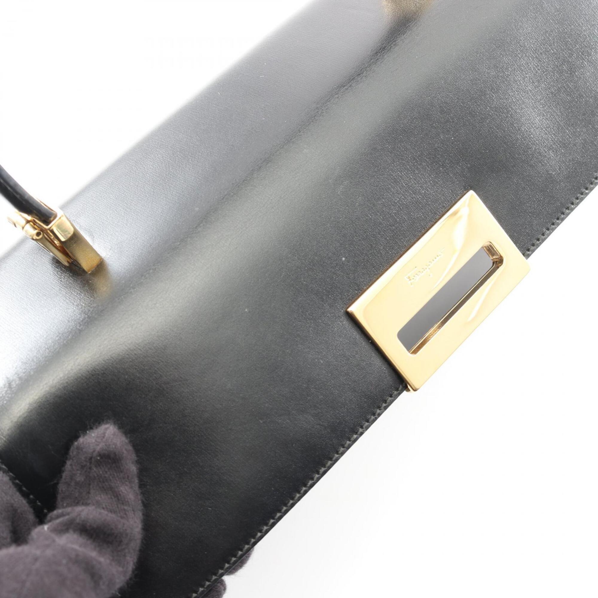 Salvatore Ferragamo Black Leather Handbag (Pre-Owned)