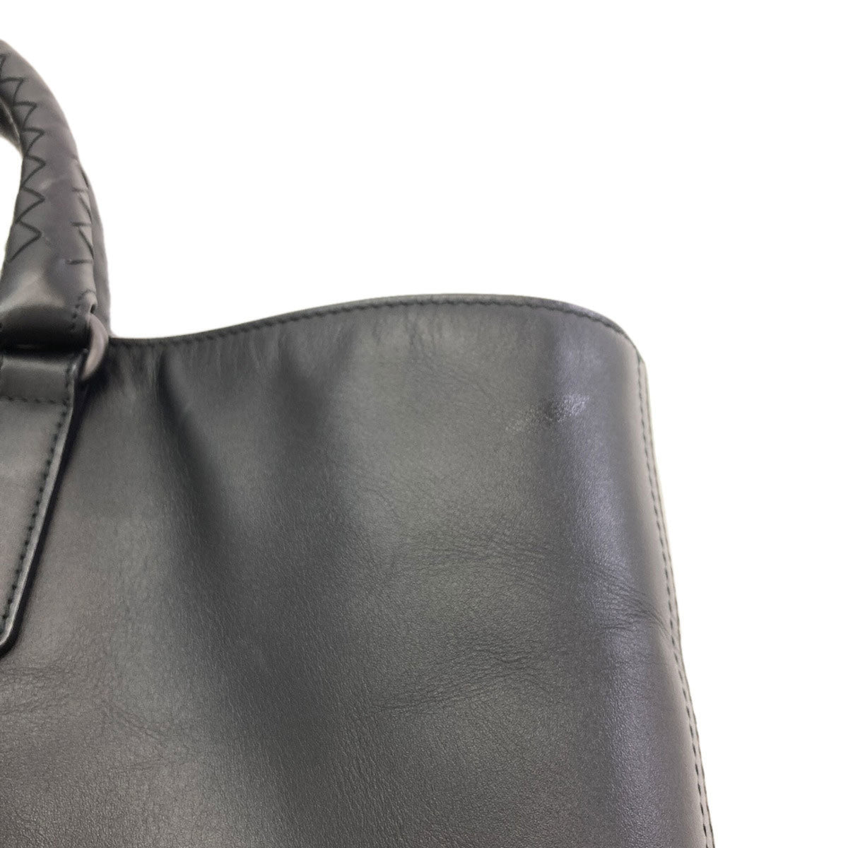 Bottega Veneta Black Leather Handbag (Pre-Owned)
