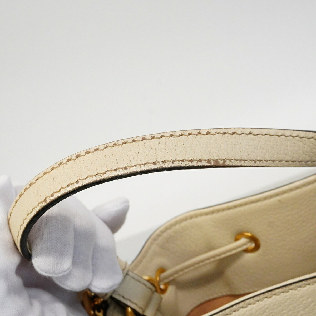 Gucci White Leather Handbag (Pre-Owned)