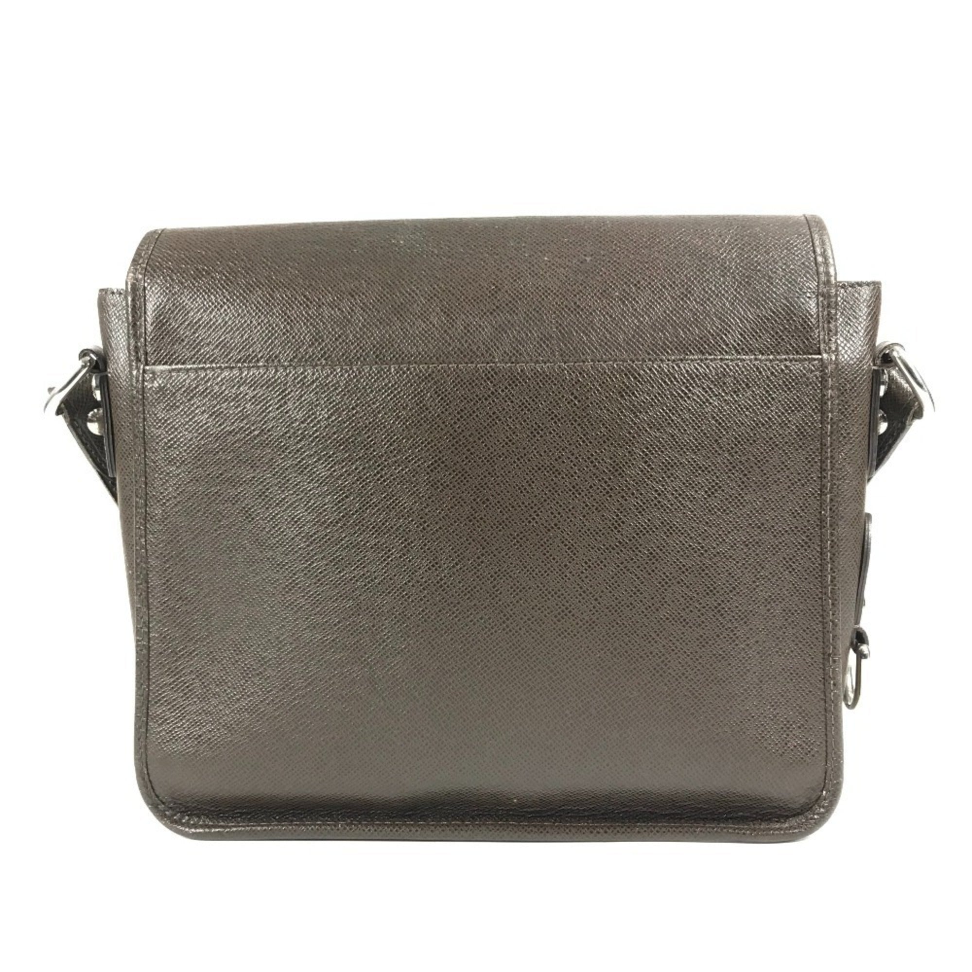 Louis Vuitton Brown Grizzly Taiga Leather Messenger Bag Shoulder Bag (Pre-Owned)