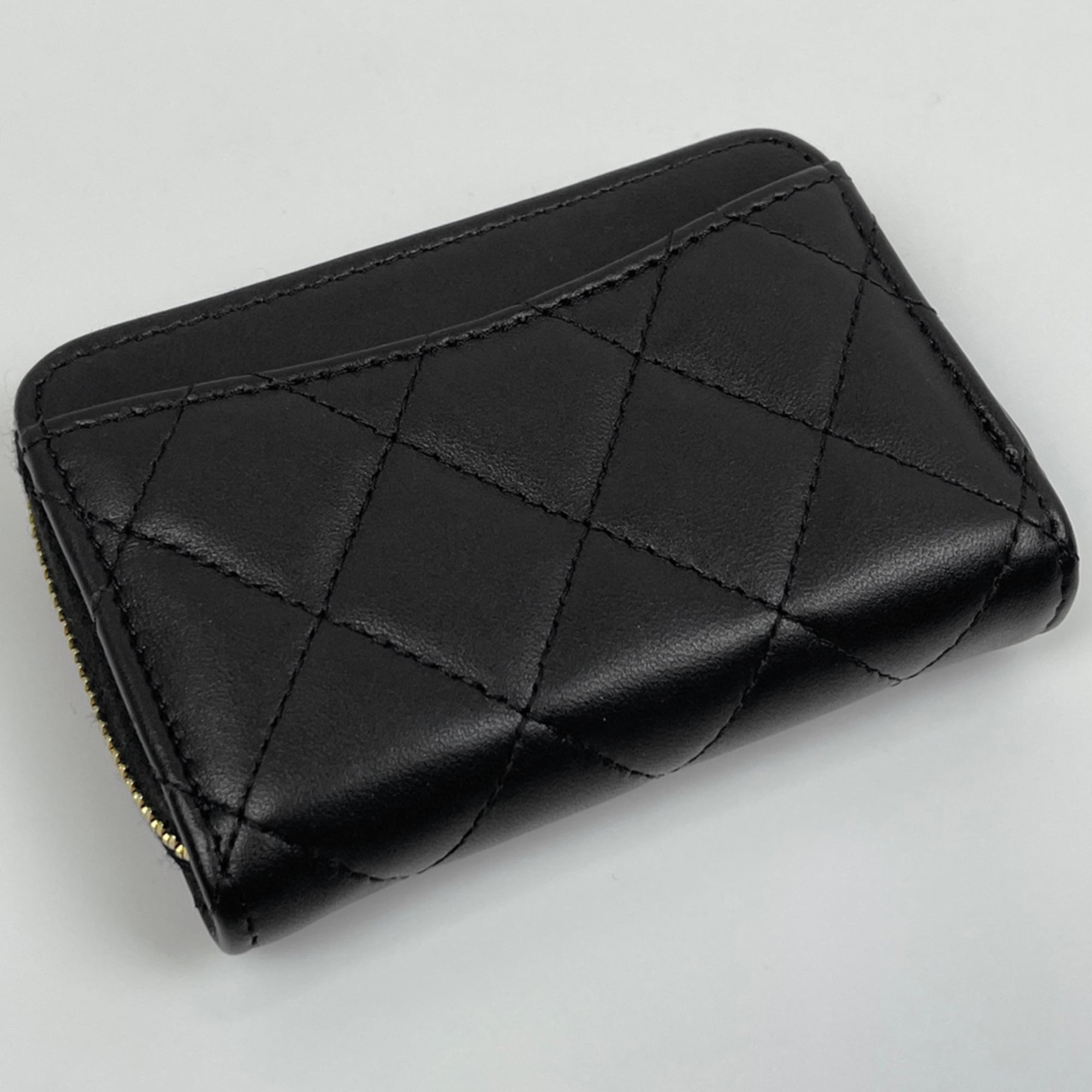 Chanel Matelasse Black Leather Coin Purse/Coin Case (Pre-Owned)