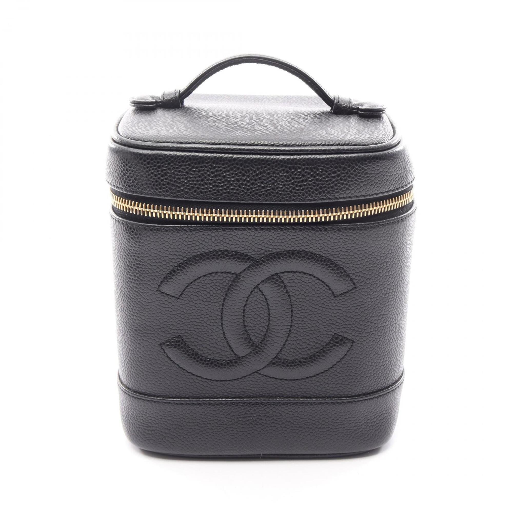 Chanel Black Grained Calfskin Handbag (Pre-Owned)
