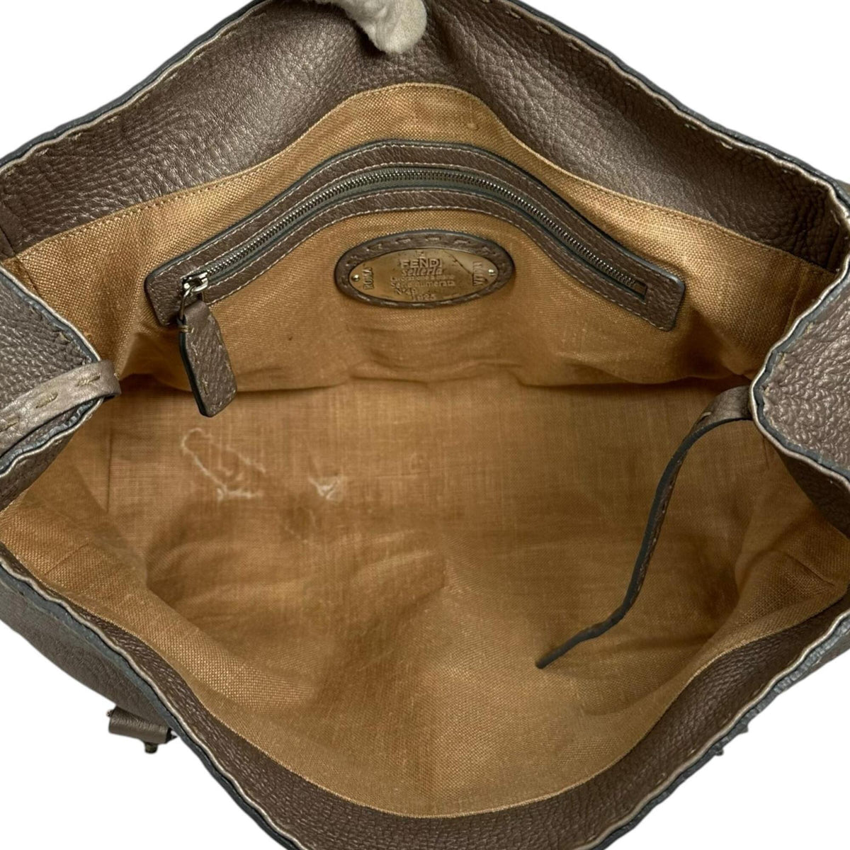 Fendi Metallic Beige Leather Handbag (Pre-Owned)