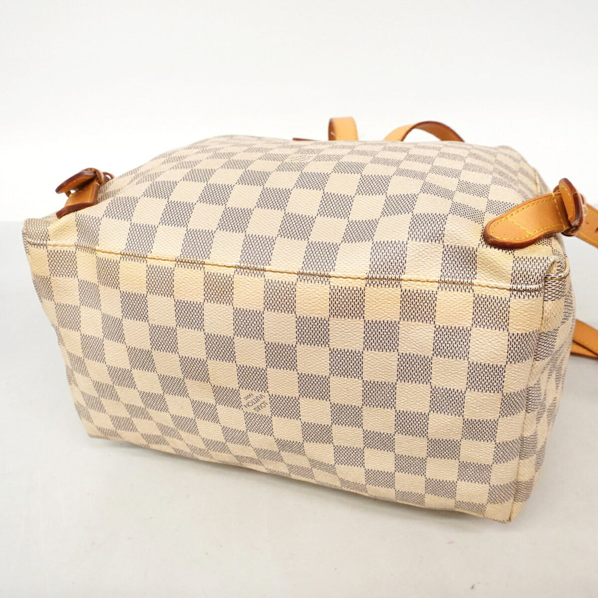 Louis Vuitton White Backpack (Pre-Owned)