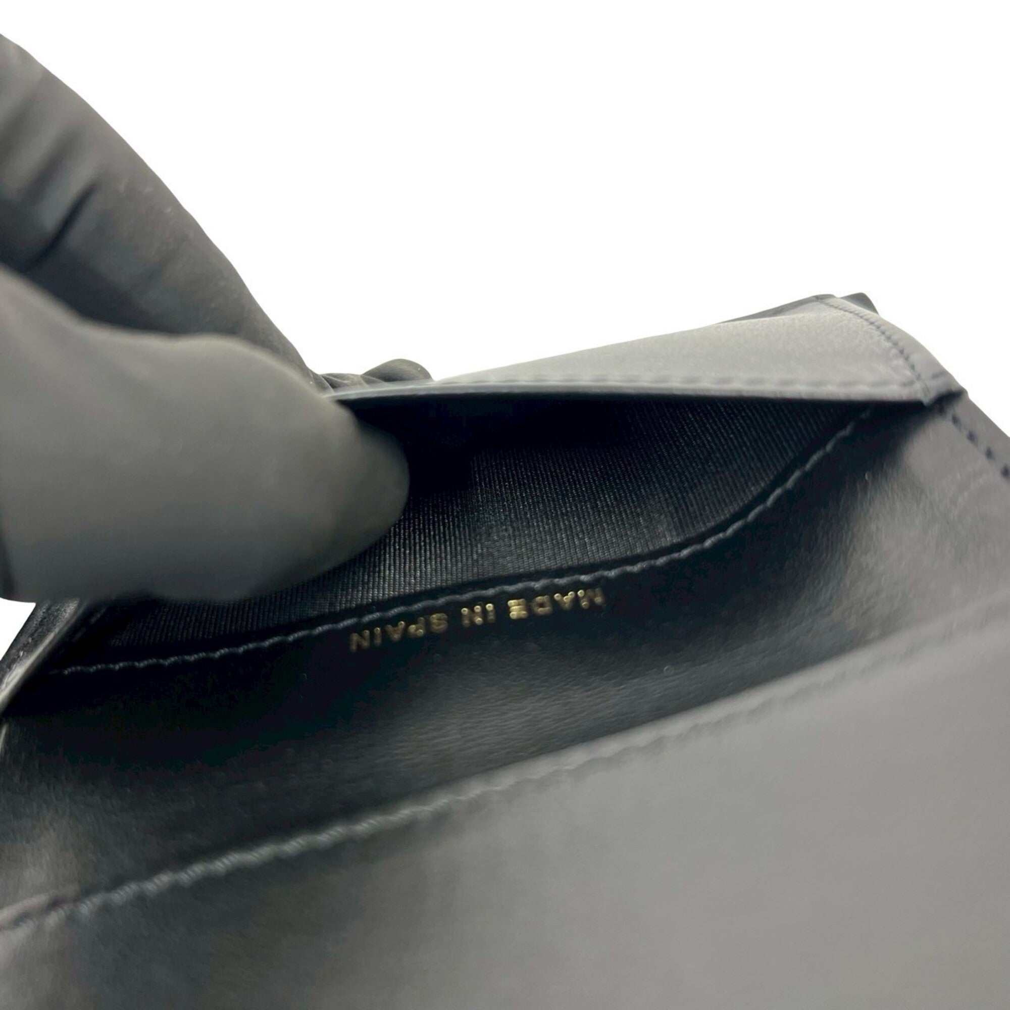 Chanel Black Grained Calfskin Wallet (Tri-Fold) (Pre-Owned)