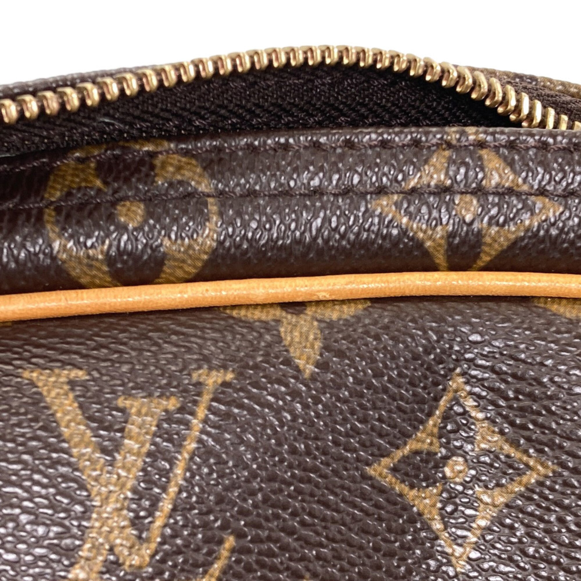 Louis Vuitton Monogram Monogram Canvas Shoulder Bag (Pre-Owned)