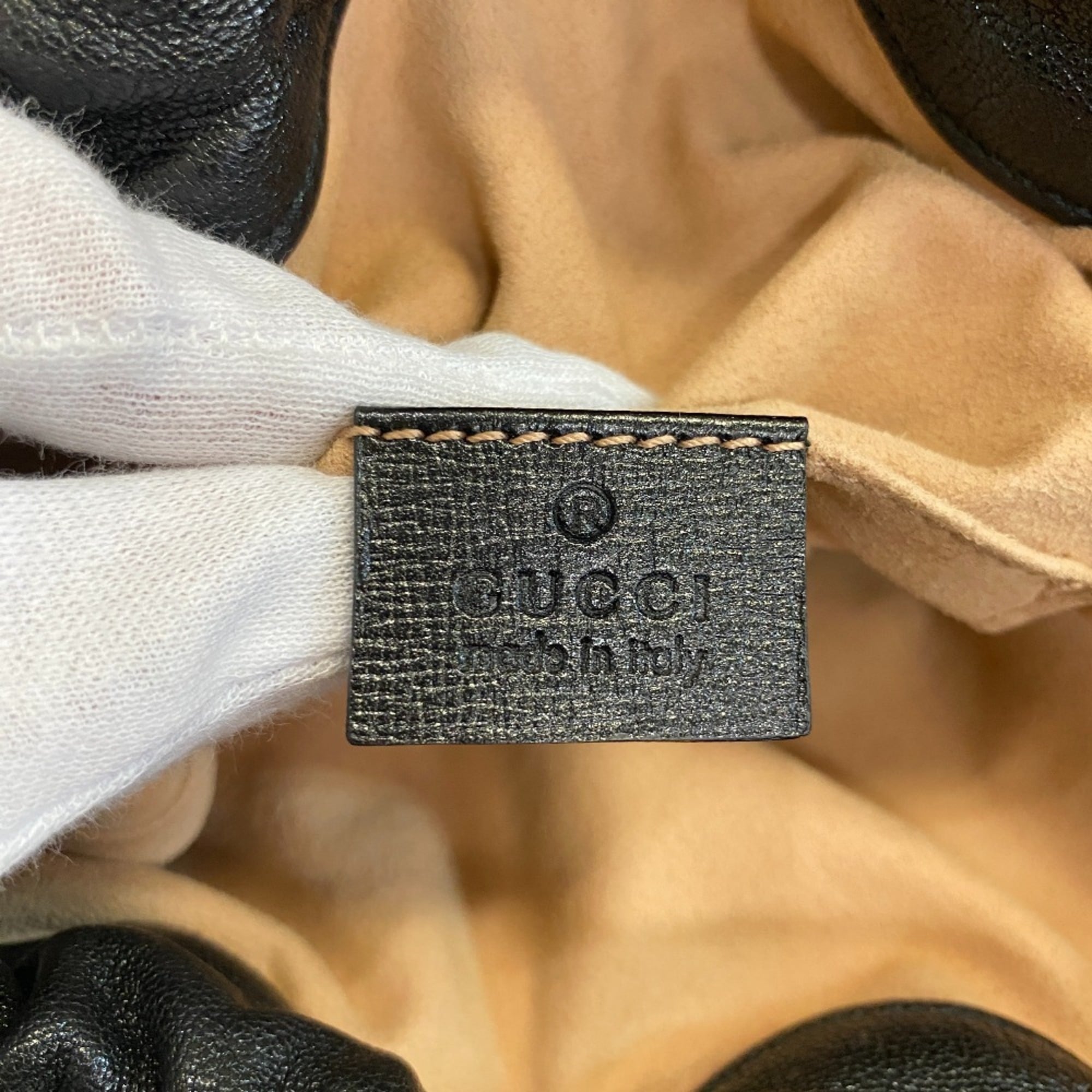 Gucci Black Leather Shoulder Bag (Pre-Owned)