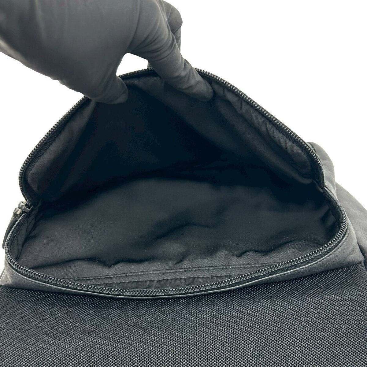 Prada Black Leather Nylon Pochette Shoulder Bag Sling Bag (Pre-Owned)