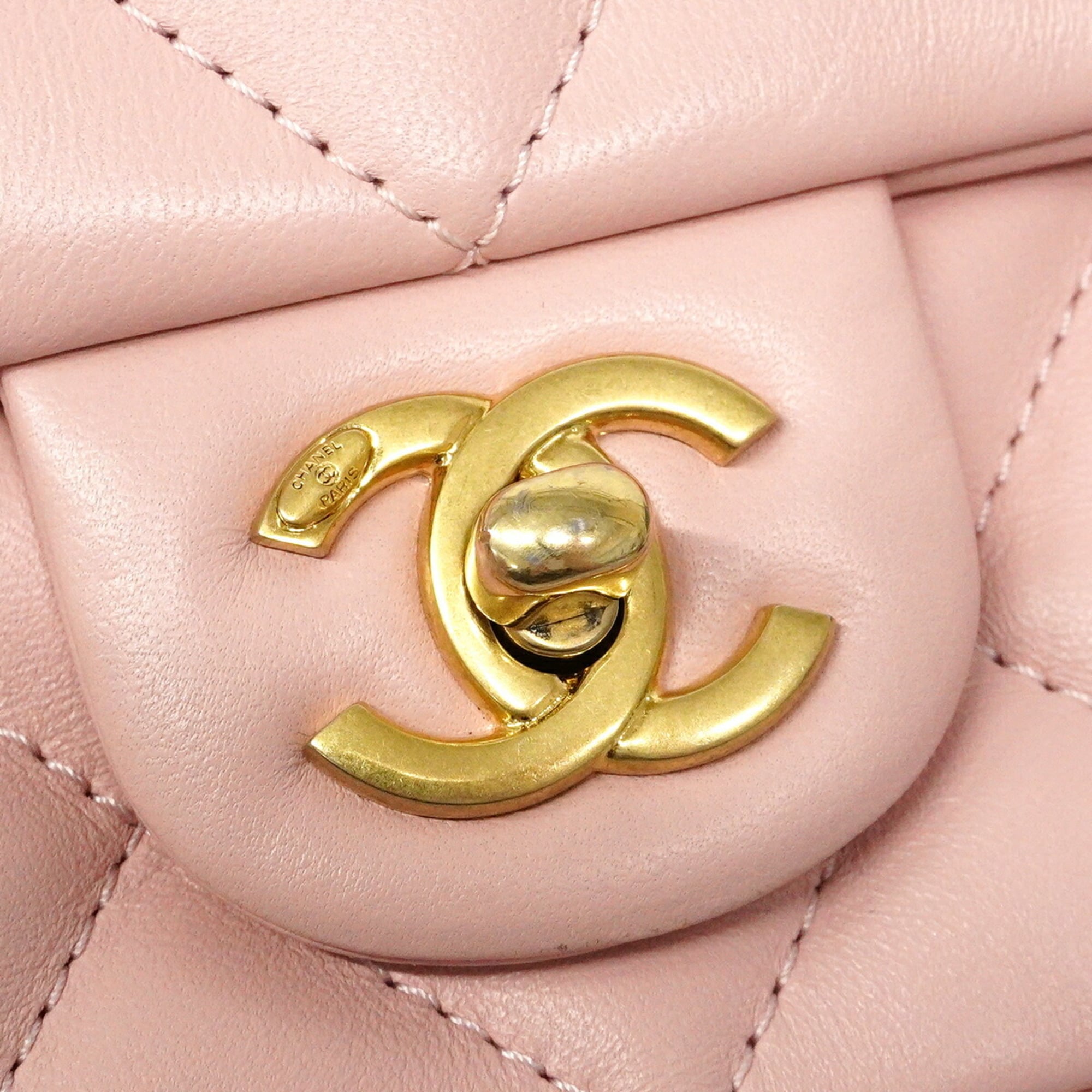Chanel Pink Leather Shoulder Bag (Pre-Owned)