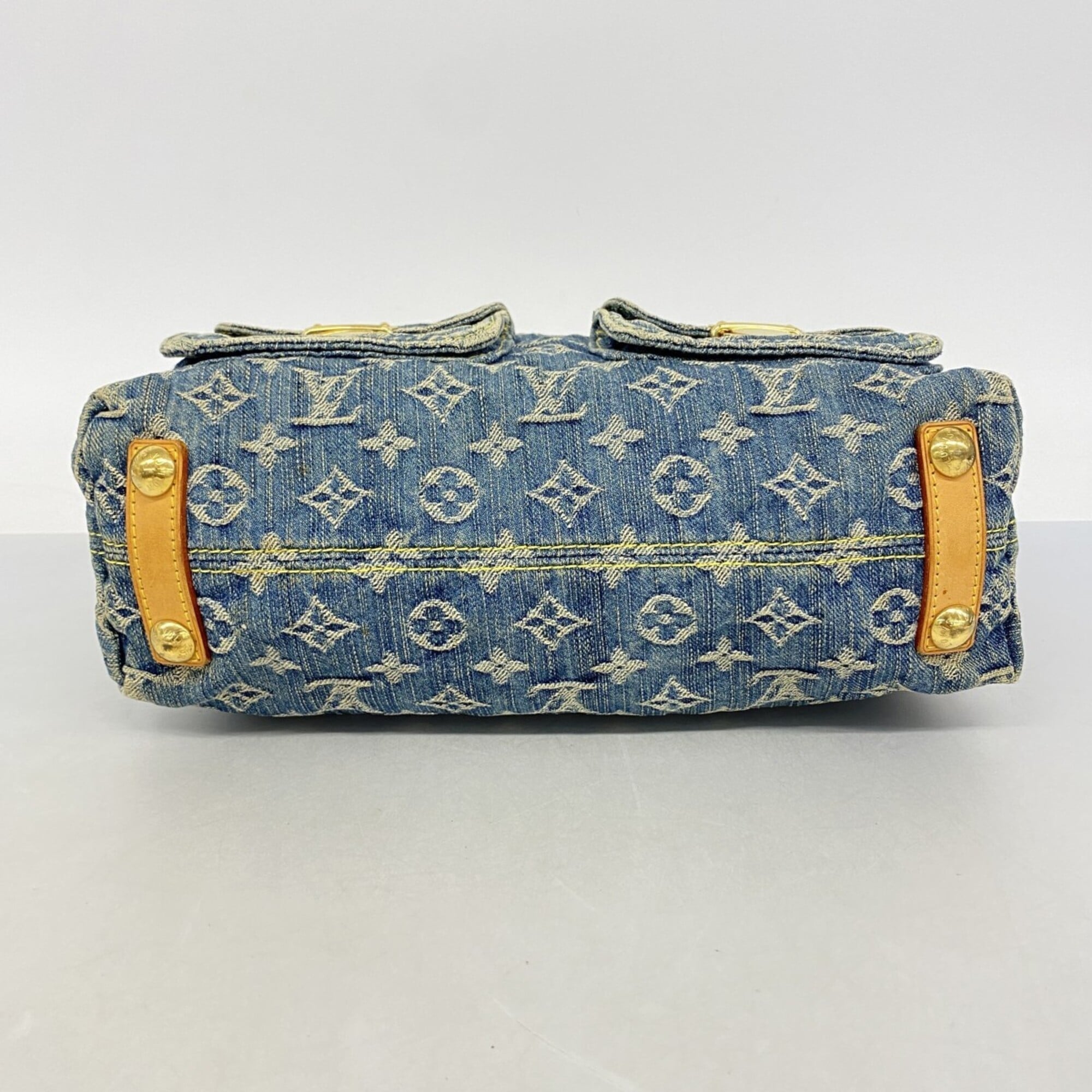 Louis Vuitton Blue Shoulder Bag (Pre-Owned)