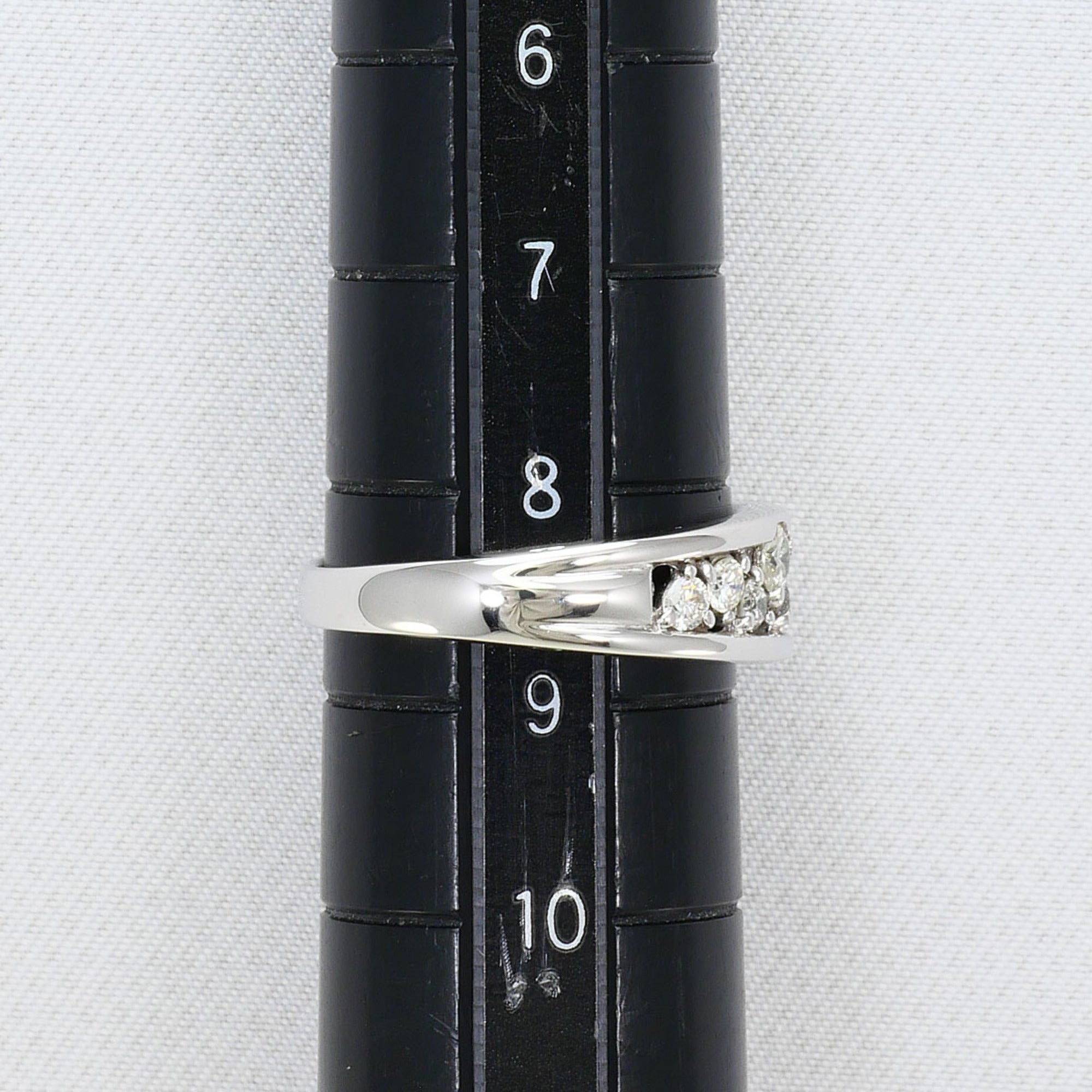 Unbranded White Gold White Gold (18K) Band Ring (Pre-Owned)