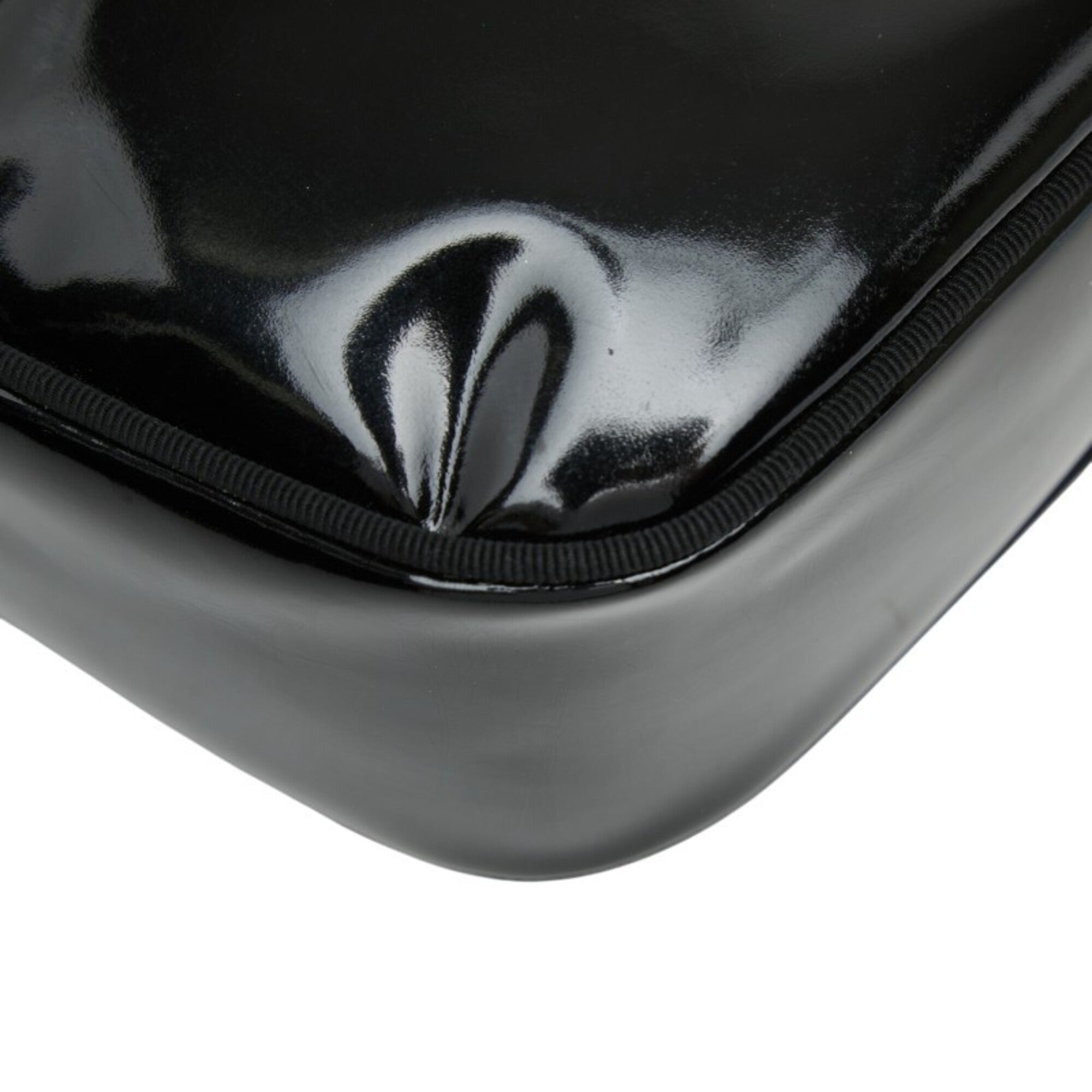 Salvatore Ferragamo Black Leather Shoulder Bag (Pre-Owned)
