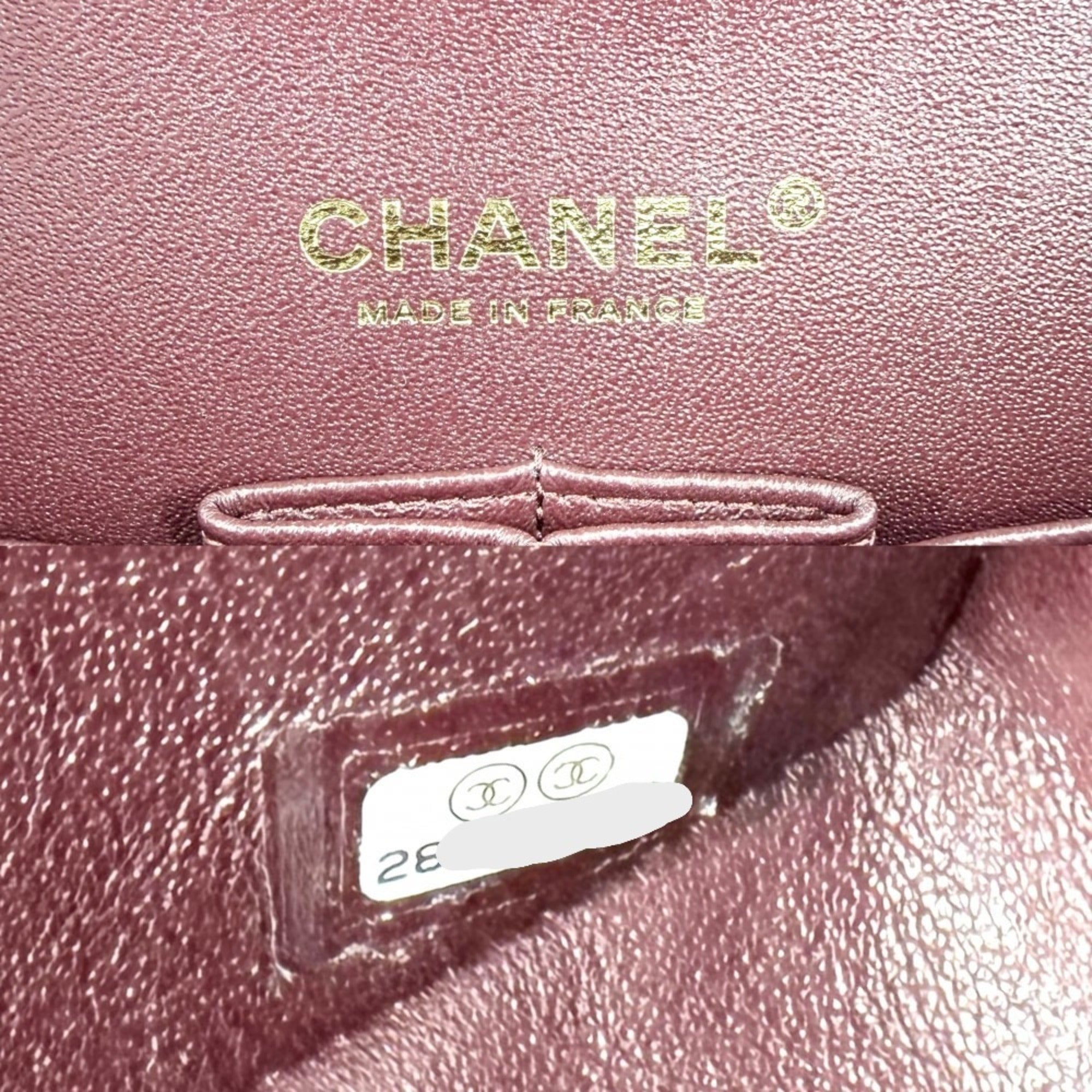 Chanel Matelasse Black Grained Calfskin Shoulder Bag (Pre-Owned)