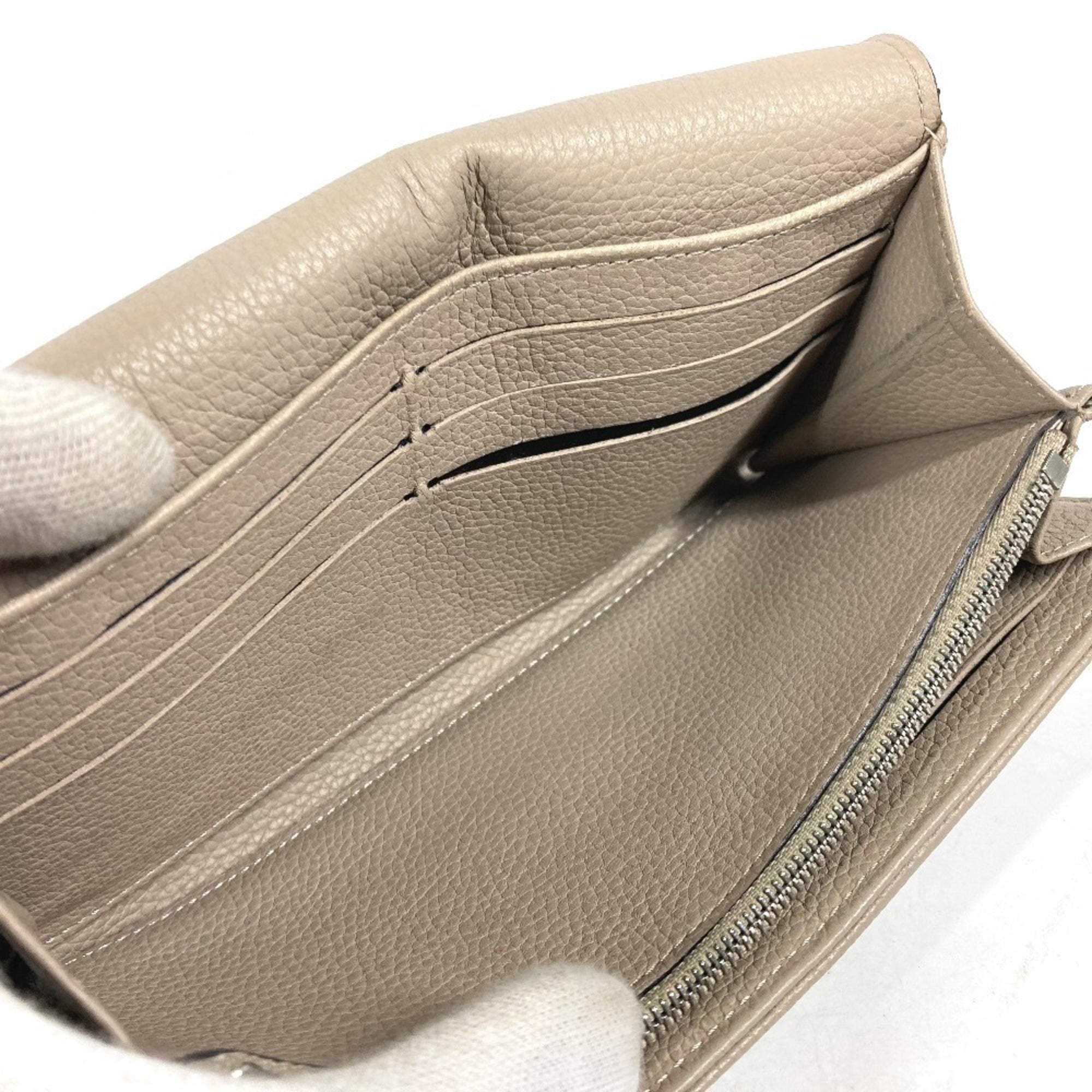 Louis Vuitton Beige Galle Mahina Leather Long Wallet (Bi-Fold) (Pre-Owned)