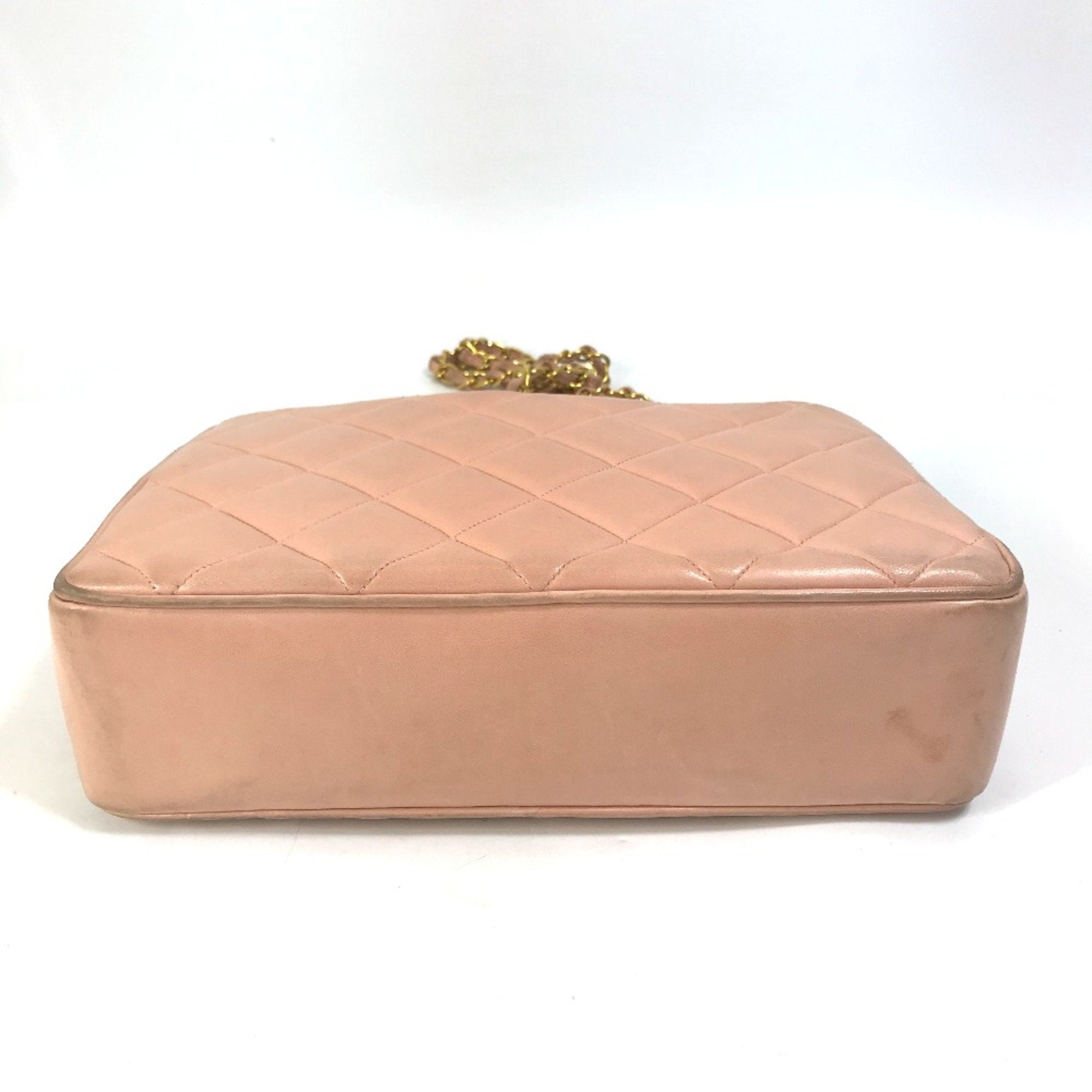 Chanel Pink Leather Shoulder Bag (Pre-Owned)