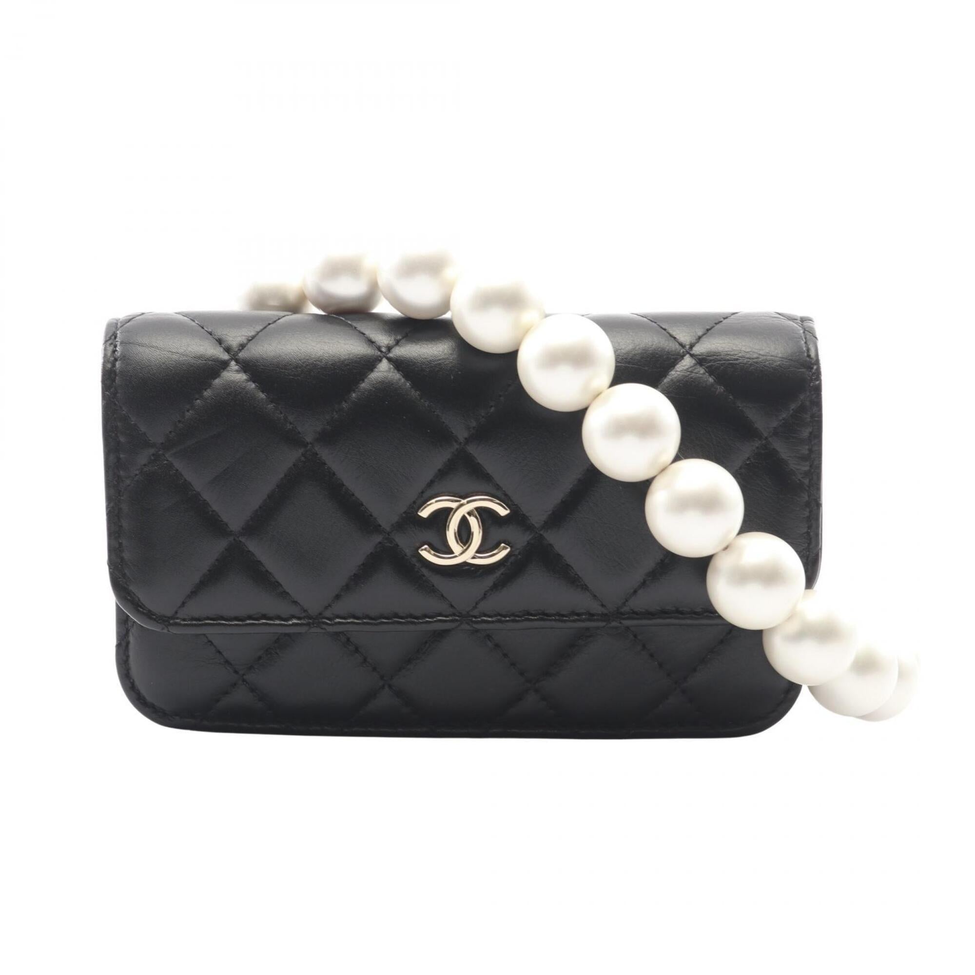 Chanel Black Leather Handbag Shoulder Bag (Pre-Owned)