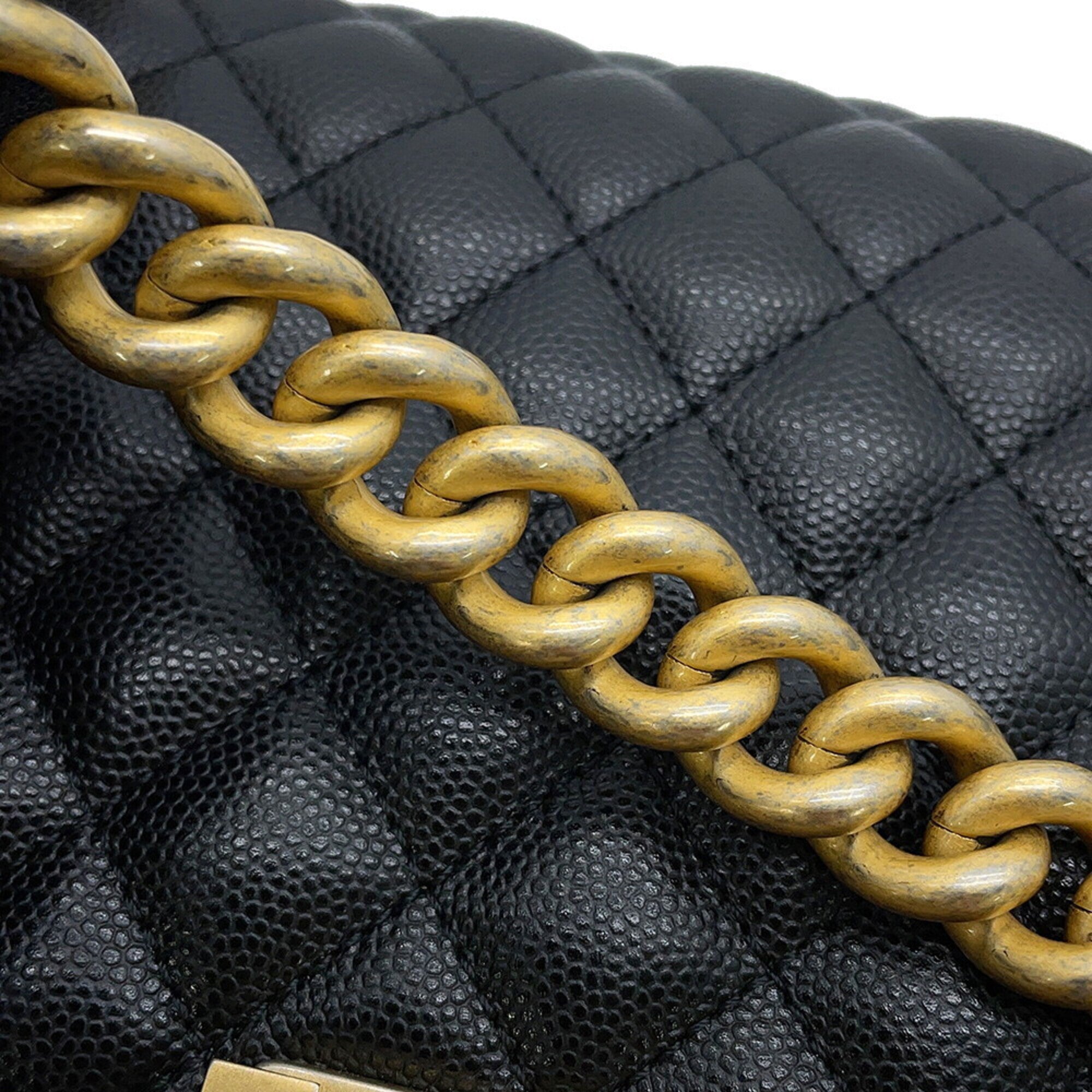 Chanel Matelasse Black Grained Calfskin Handbag Shoulder Bag (Pre-Owned)