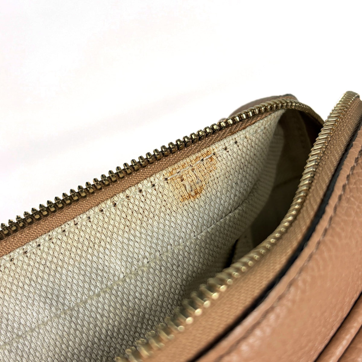 Gucci Soho Beige Leather Shoulder Bag (Pre-Owned)