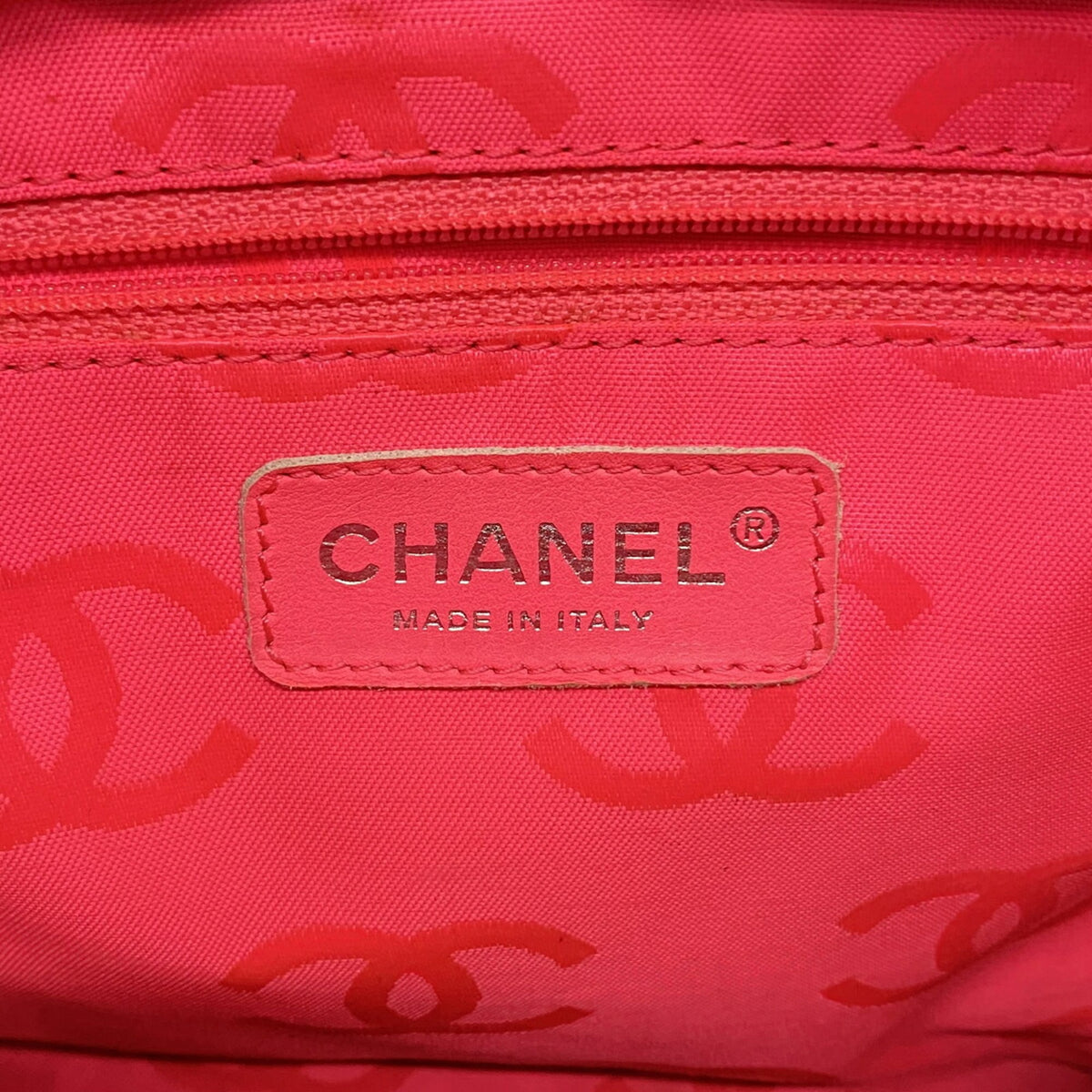 Chanel Black Leather Tote Bag (Pre-Owned)