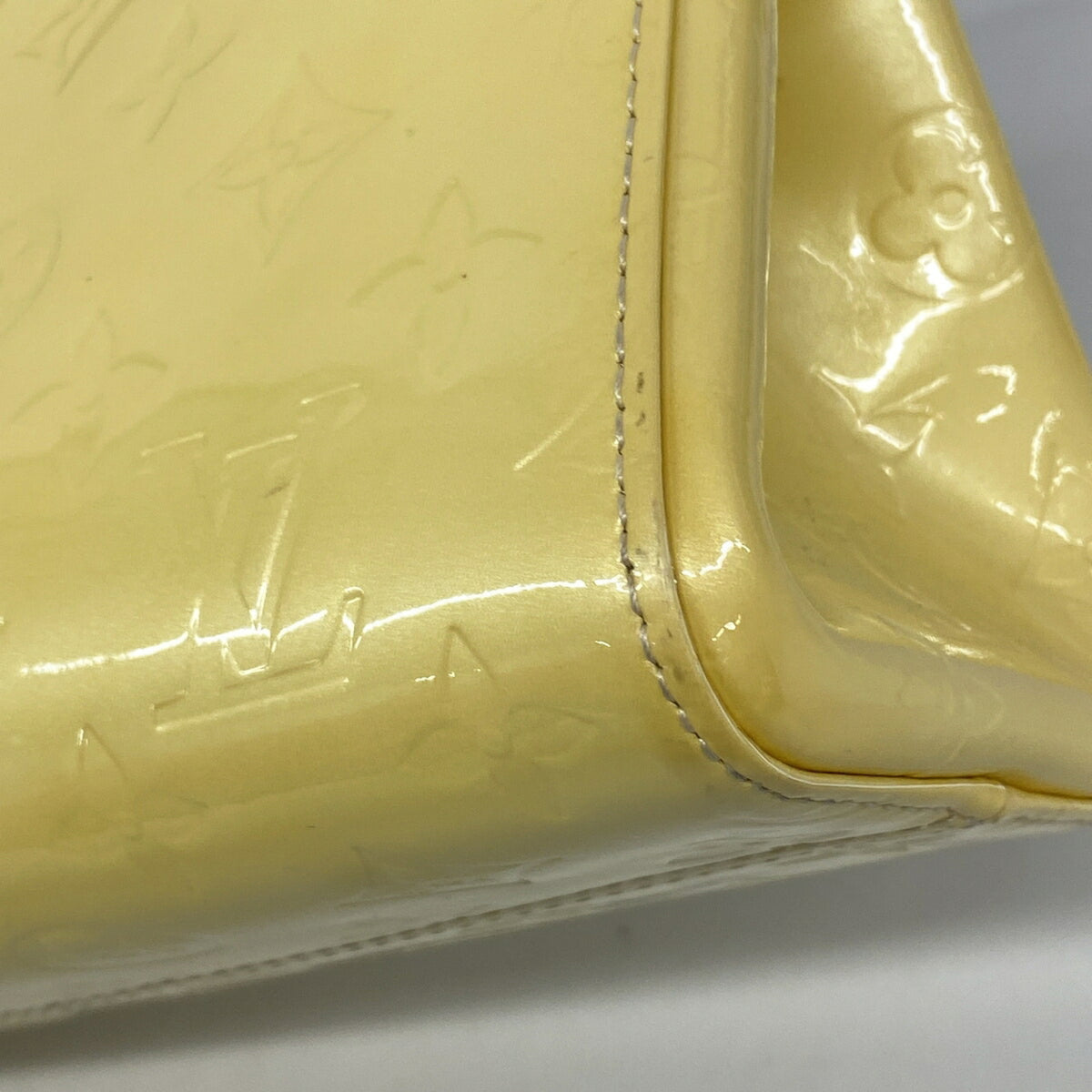 Louis Vuitton Pearl Handbag (Pre-Owned)
