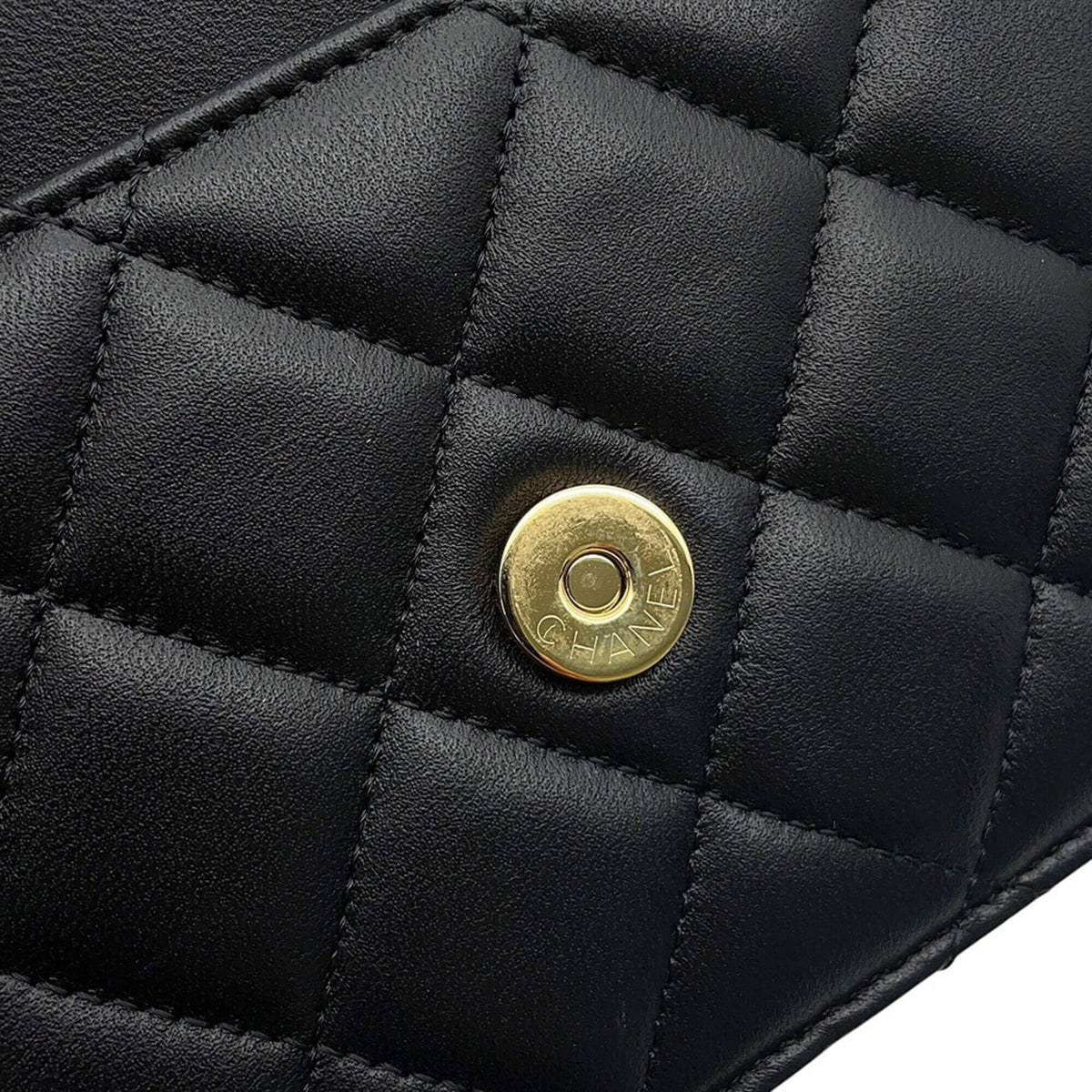 Chanel Black Leather Chain/Shoulder Wallet (Pre-Owned)