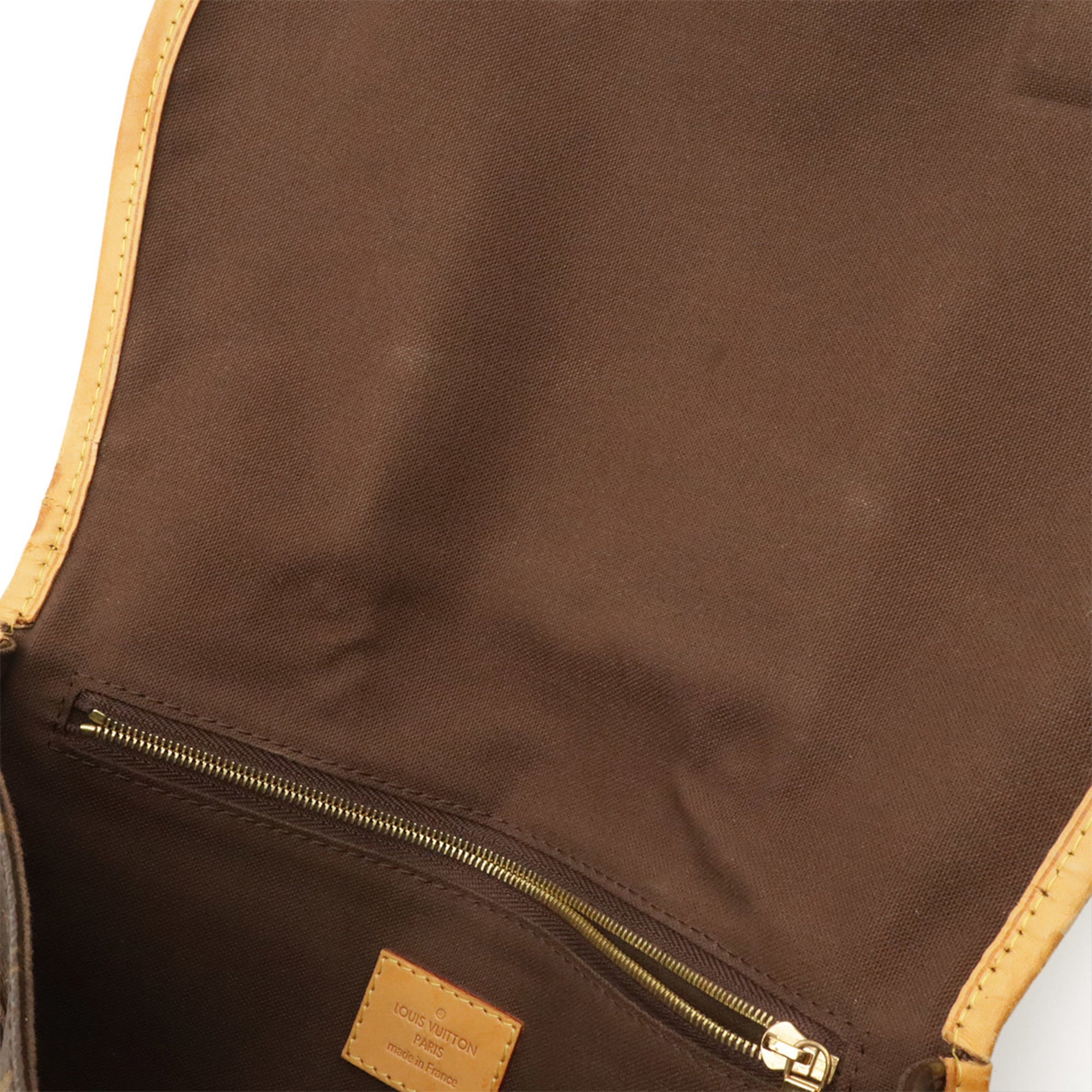Louis Vuitton Brown Monogram Monogram Shoulder Bag (Pre-Owned)