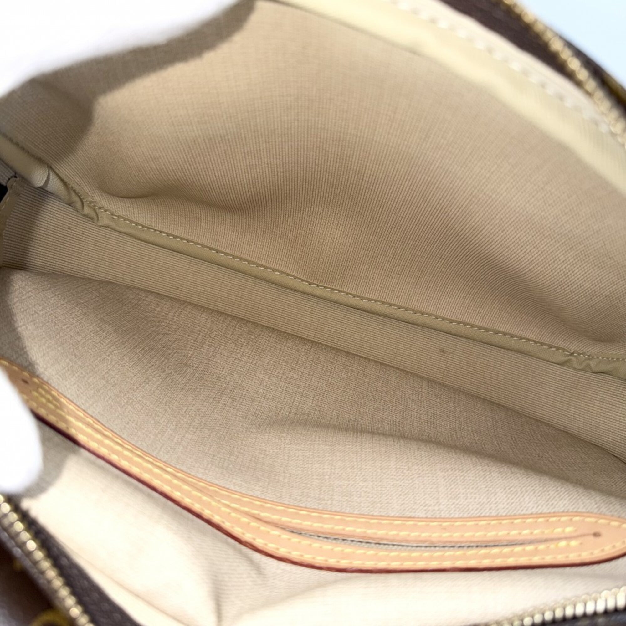 Louis Vuitton Brown Monogram Shoulder Bag (Pre-Owned)
