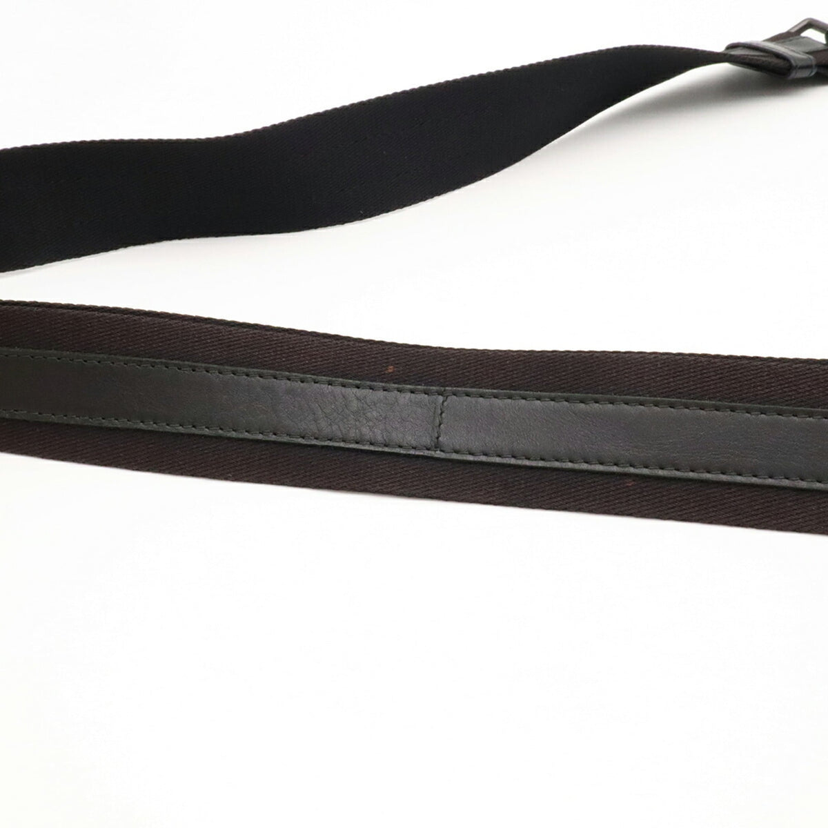Bottega Veneta Black Intrecciato Shoulder Bag (Pre-Owned)