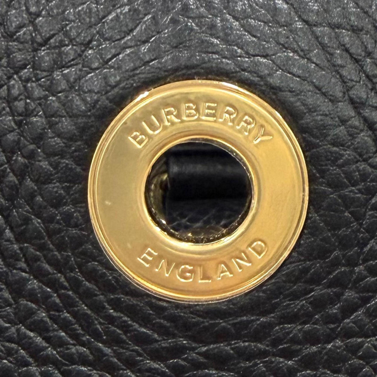 Burberry Black Leather Handbag (Pre-Owned)