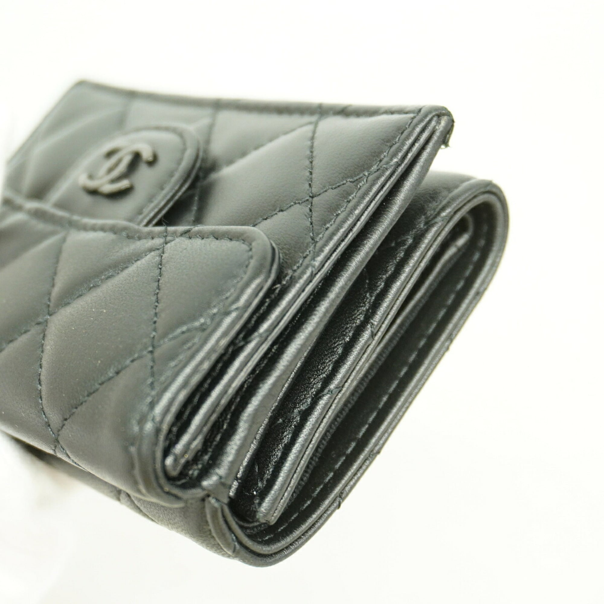 Chanel Black Leather Wallet (Tri-Fold) (Pre-Owned)
